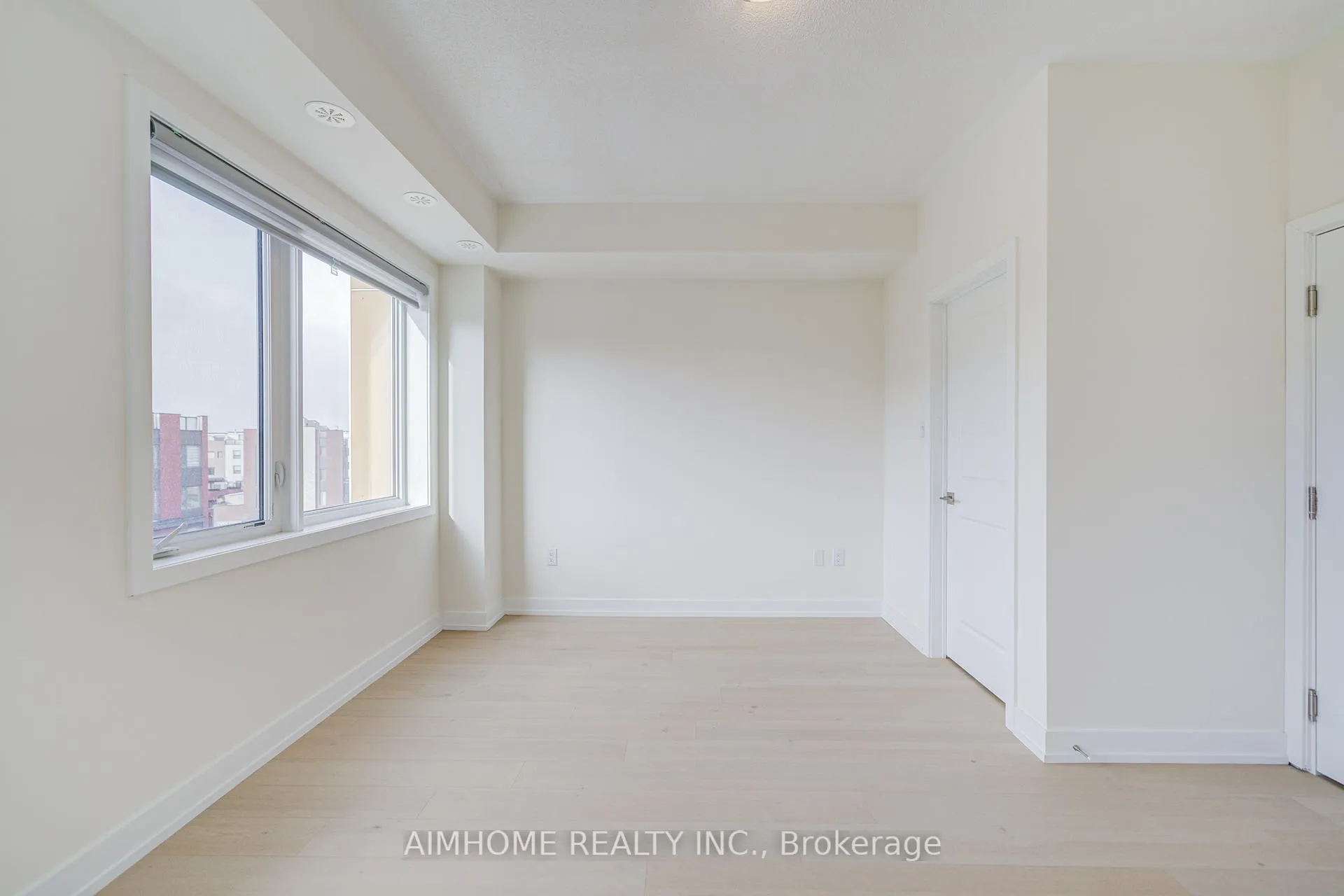 Photo 27 of 135 Frederick Tisdale Drive, North York, Downsview-Roding-CFB — HOMEH