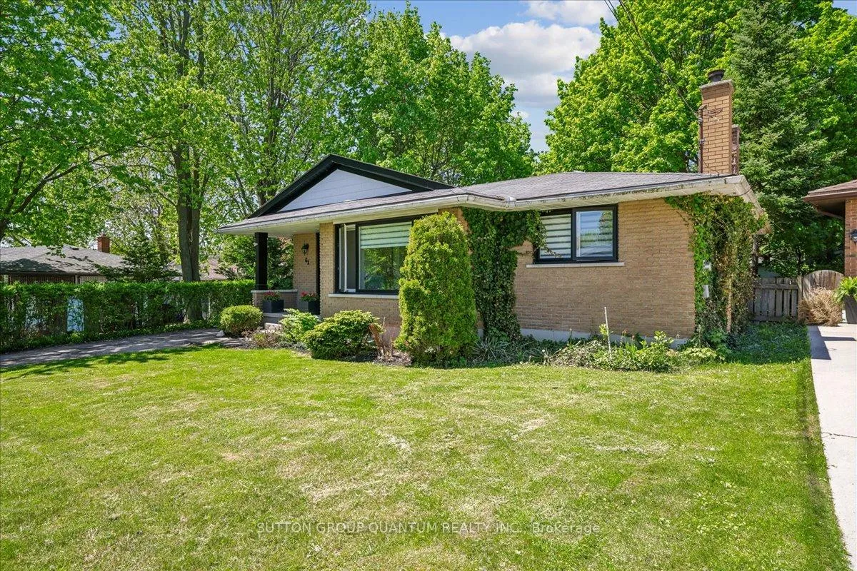 Photo 2 of 63 Algoma Drive, Guelph, Victoria North — HOMEH