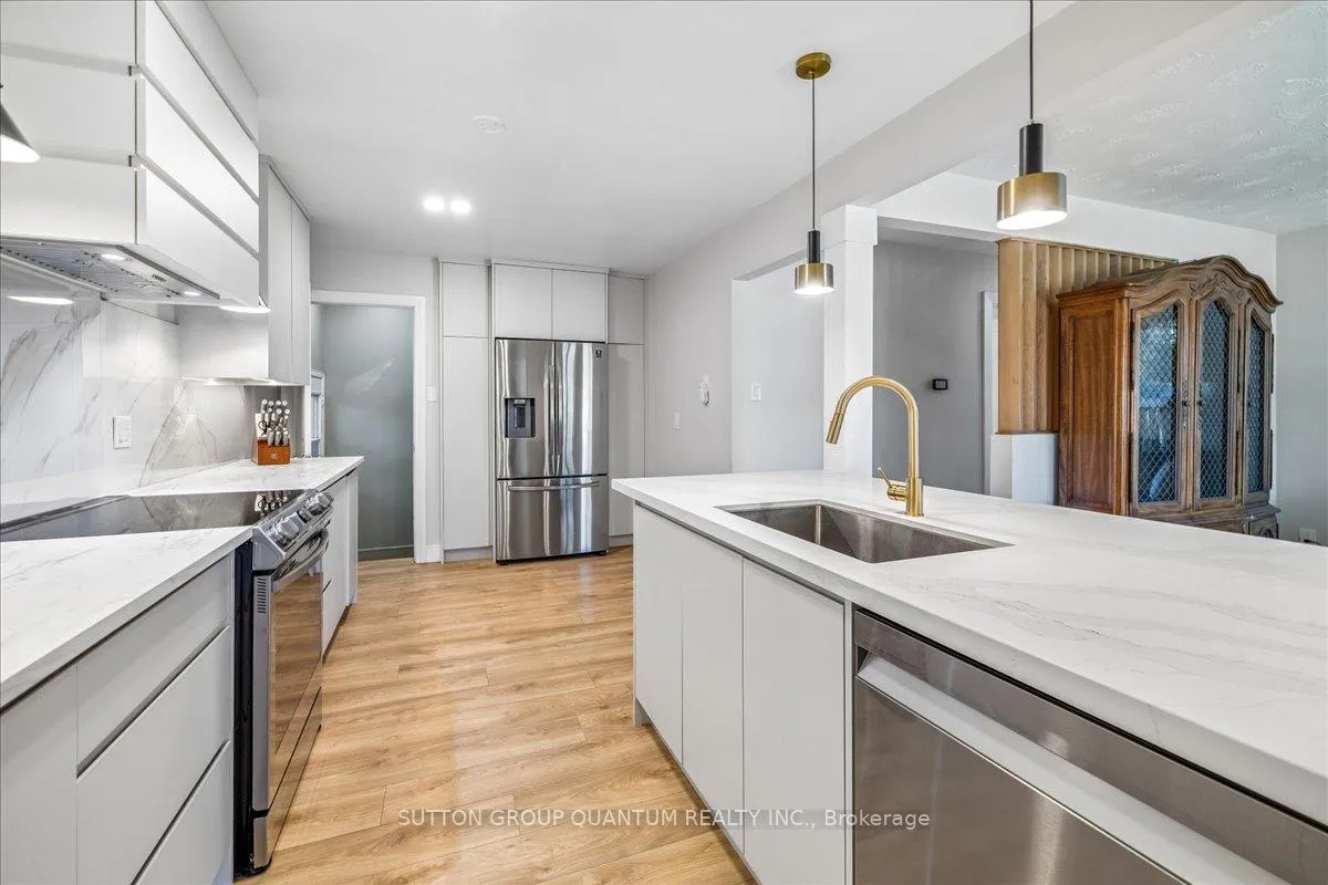 Photo 6 of 63 Algoma Drive, Guelph, Victoria North — HOMEH