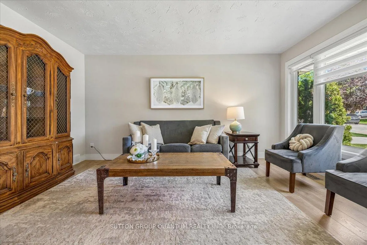 Photo 13 of 63 Algoma Drive, Guelph, Victoria North — HOMEH