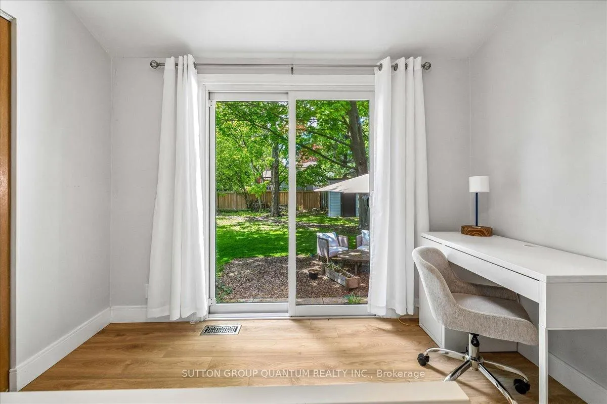 Photo 16 of 63 Algoma Drive, Guelph, Victoria North — HOMEH