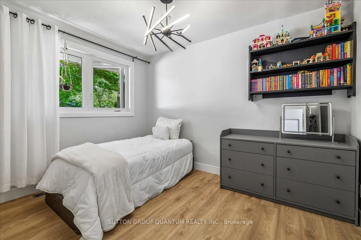 Photo 17 of 63 Algoma Drive, Guelph, Victoria North — HOMEH
