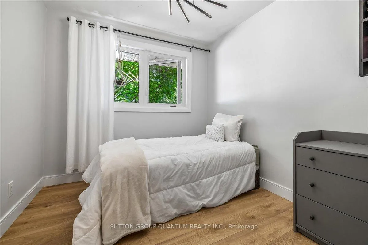 Photo 18 of 63 Algoma Drive, Guelph, Victoria North — HOMEH