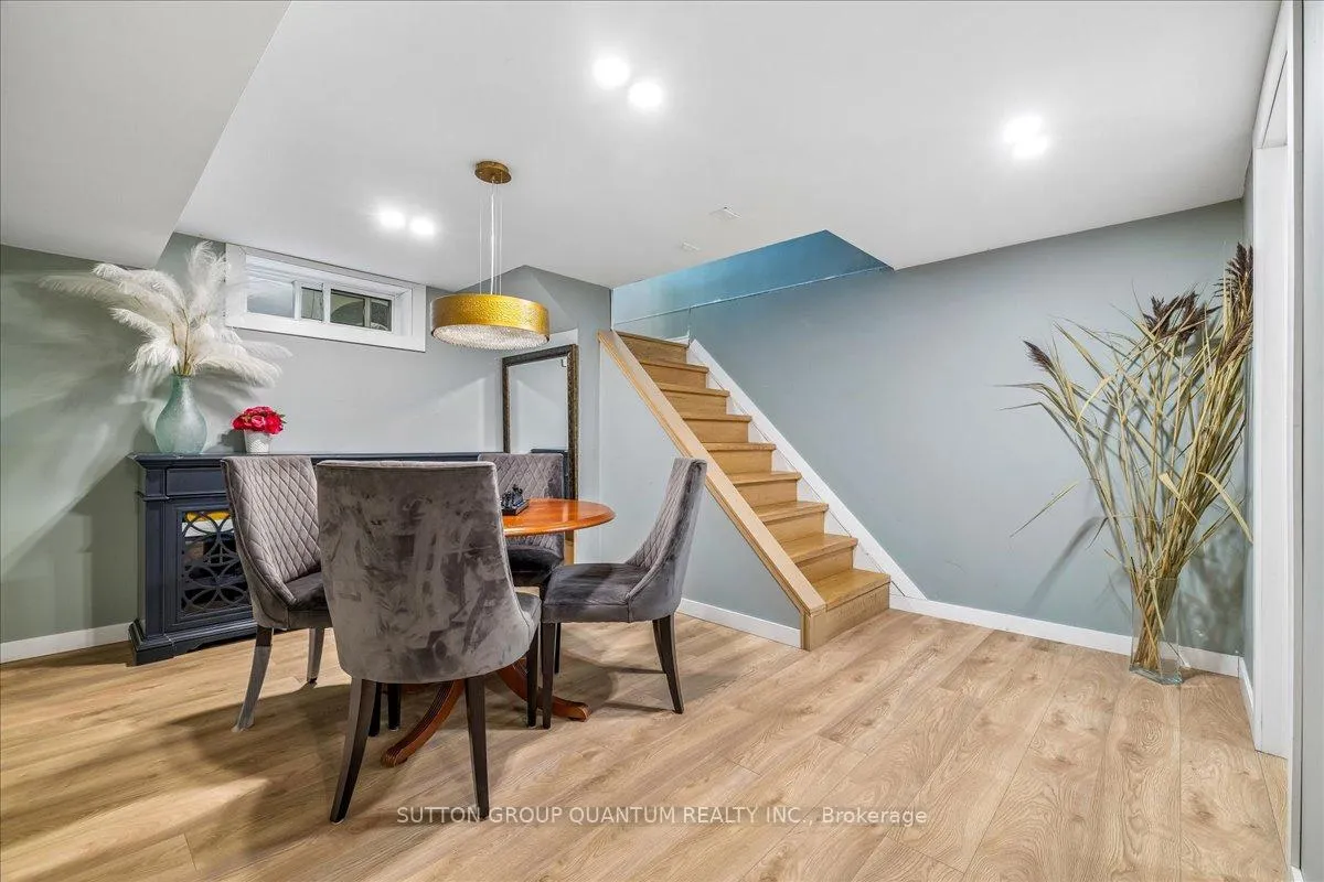 Photo 21 of 63 Algoma Drive, Guelph, Victoria North — HOMEH