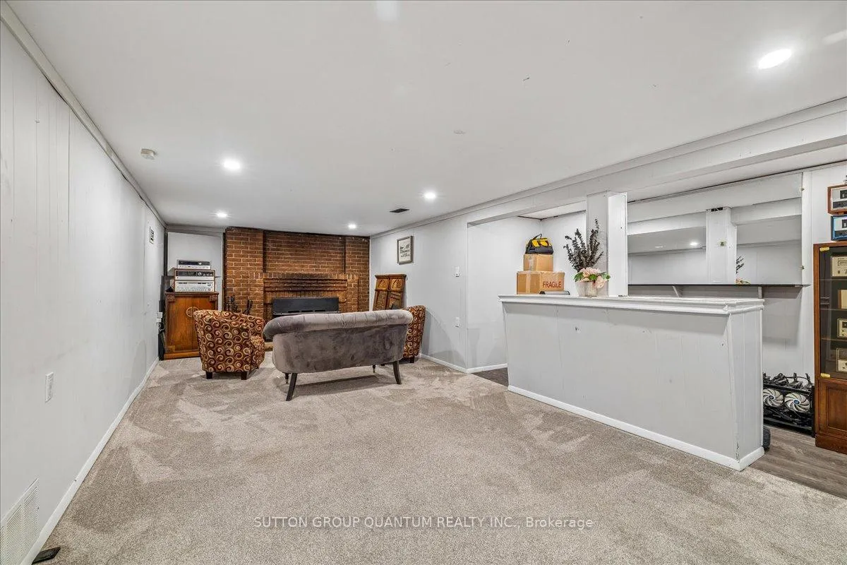 Photo 22 of 63 Algoma Drive, Guelph, Victoria North — HOMEH