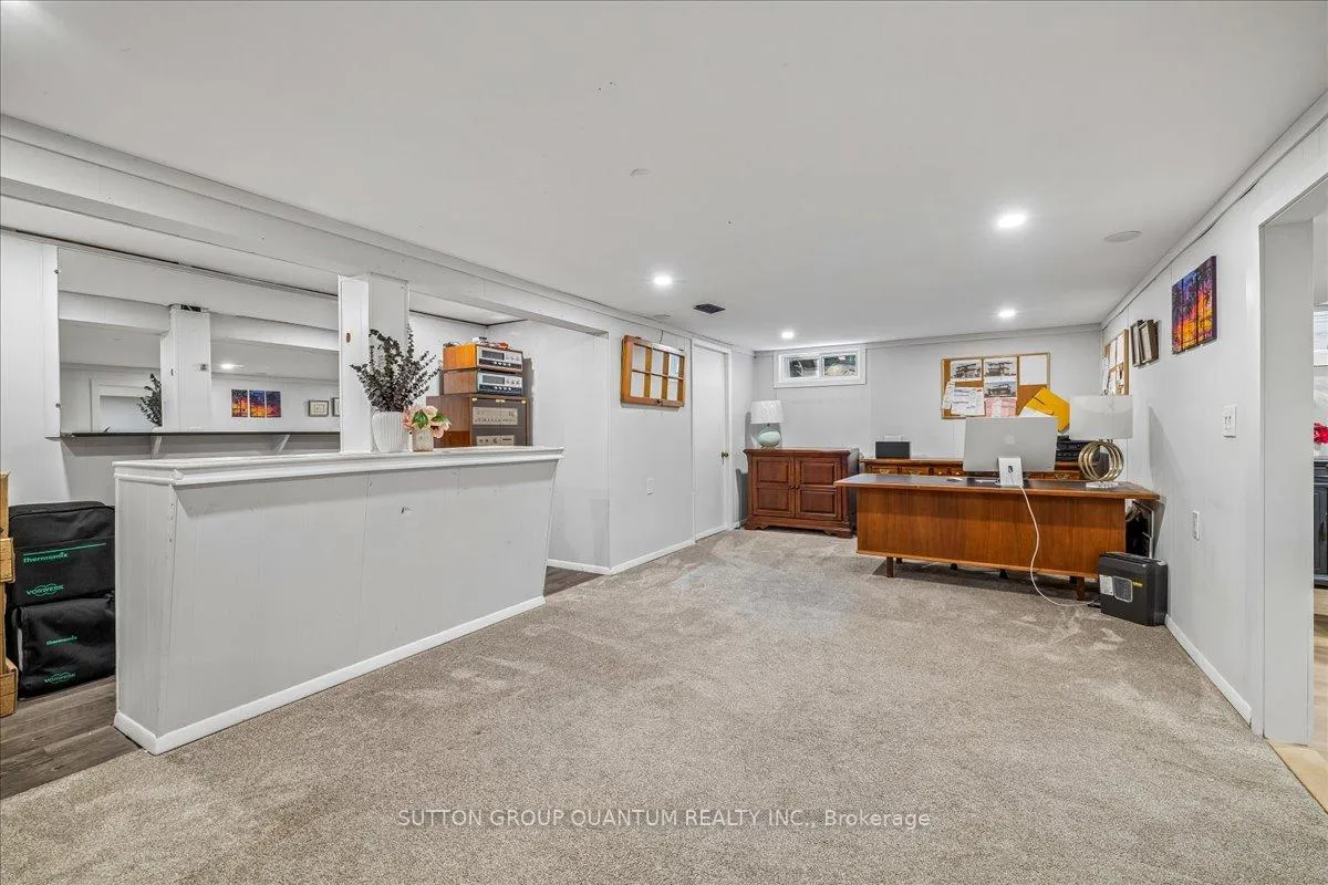 Photo 24 of 63 Algoma Drive, Guelph, Victoria North — HOMEH