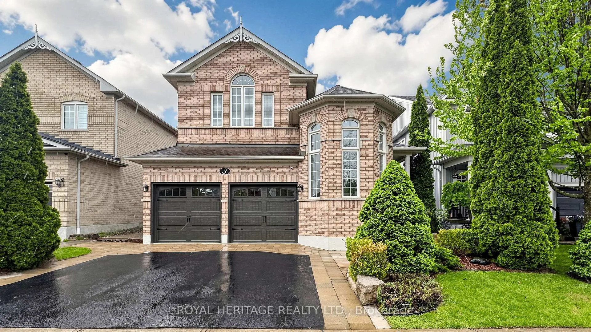Front of 3 Kinross Avenue