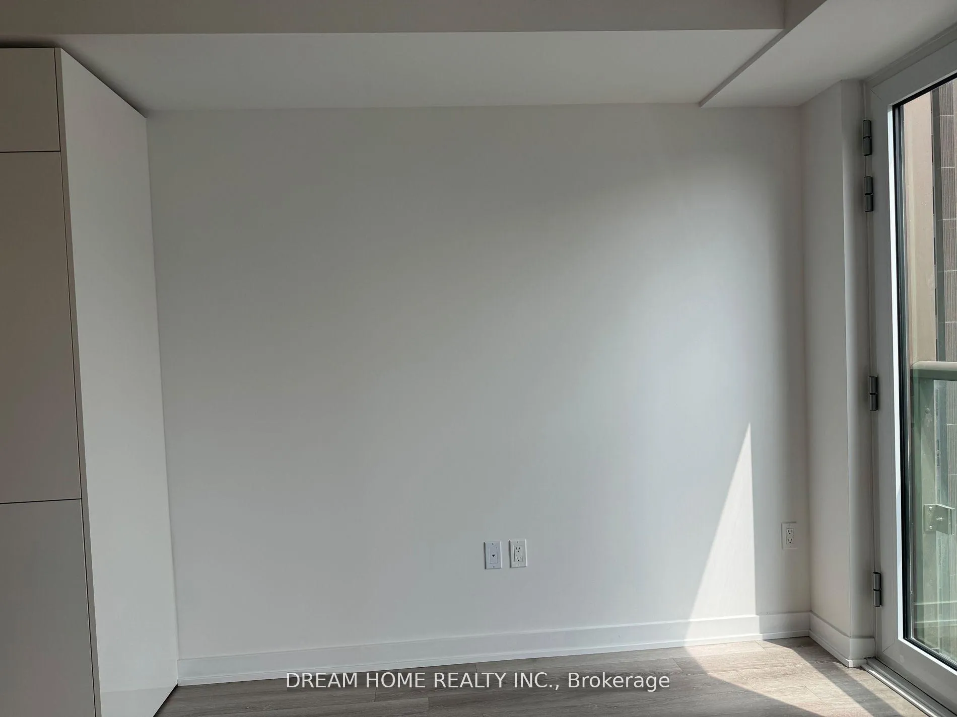 Photo 6 of Unit 1807, 238 Simcoe Street, Toronto, Kensington-Chinatown — HOMEH