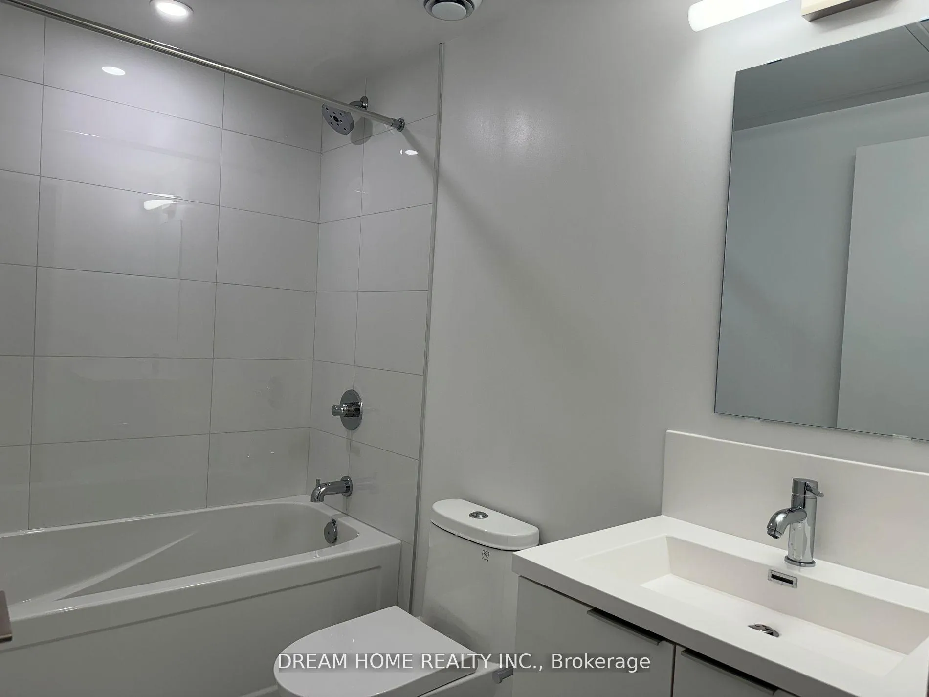 Photo 8 of Unit 1807, 238 Simcoe Street, Toronto, Kensington-Chinatown — HOMEH