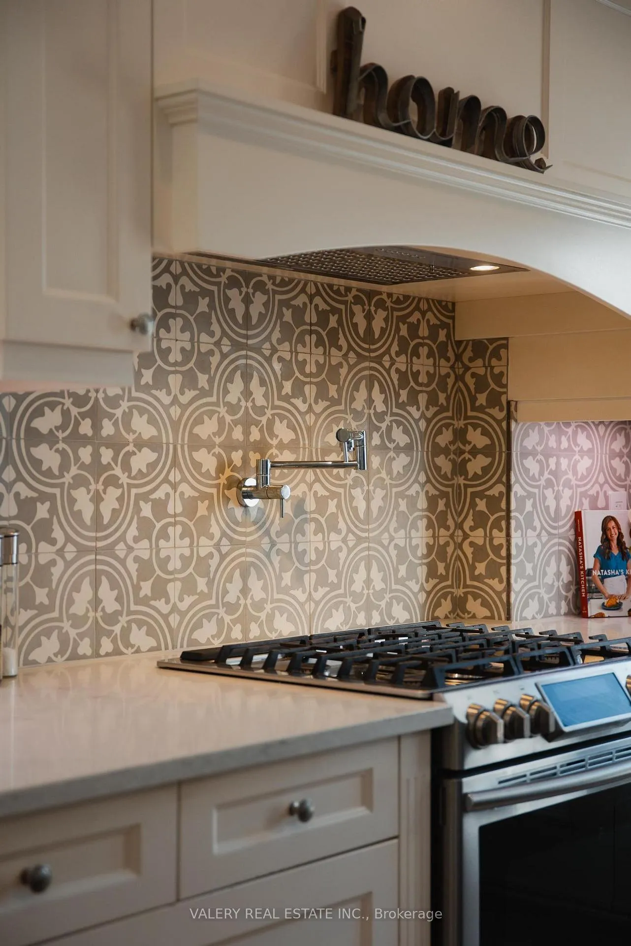 Photo 9 of 267 Percheron Court, Waterloo — HOMEH