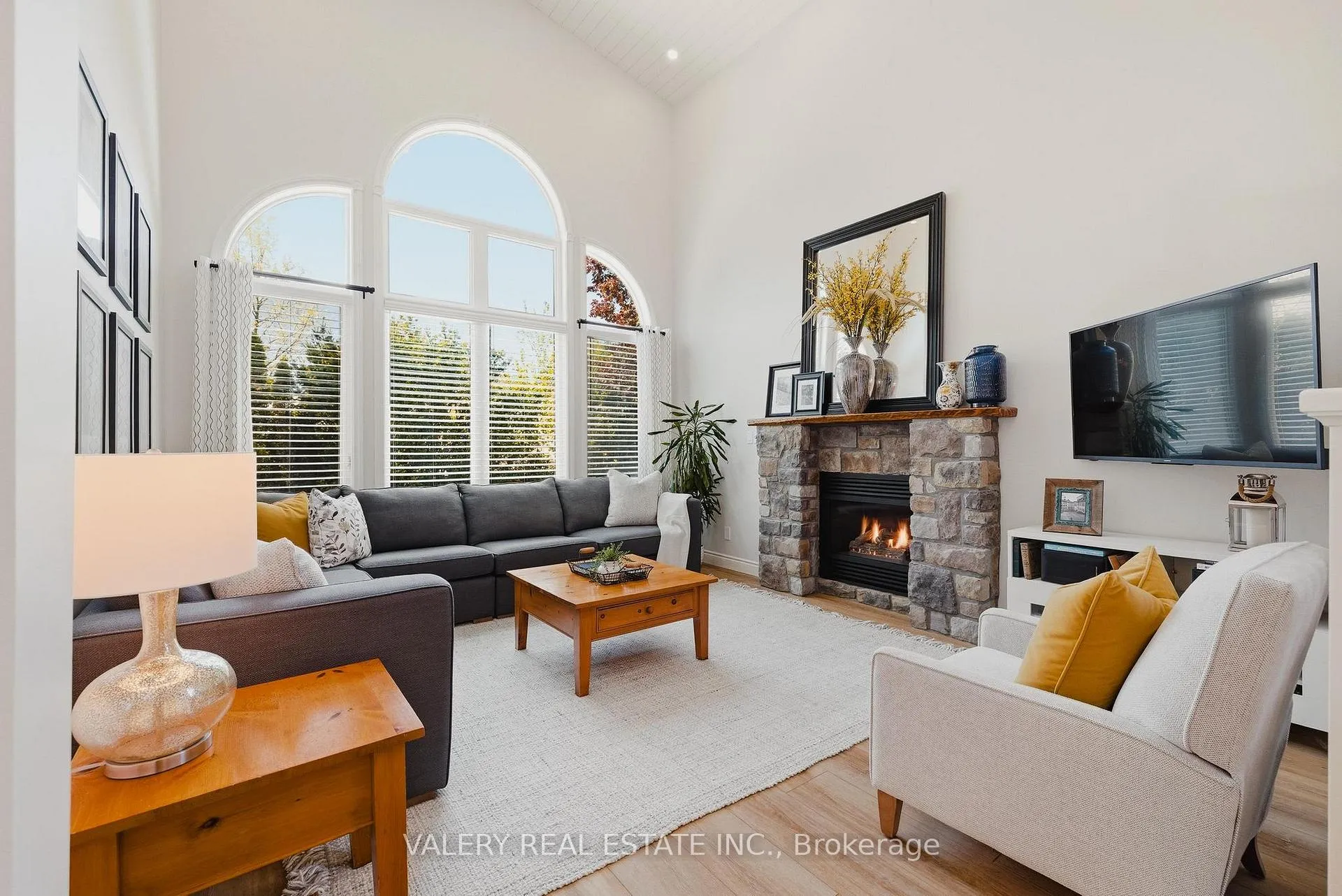 Photo 12 of 267 Percheron Court, Waterloo — HOMEH