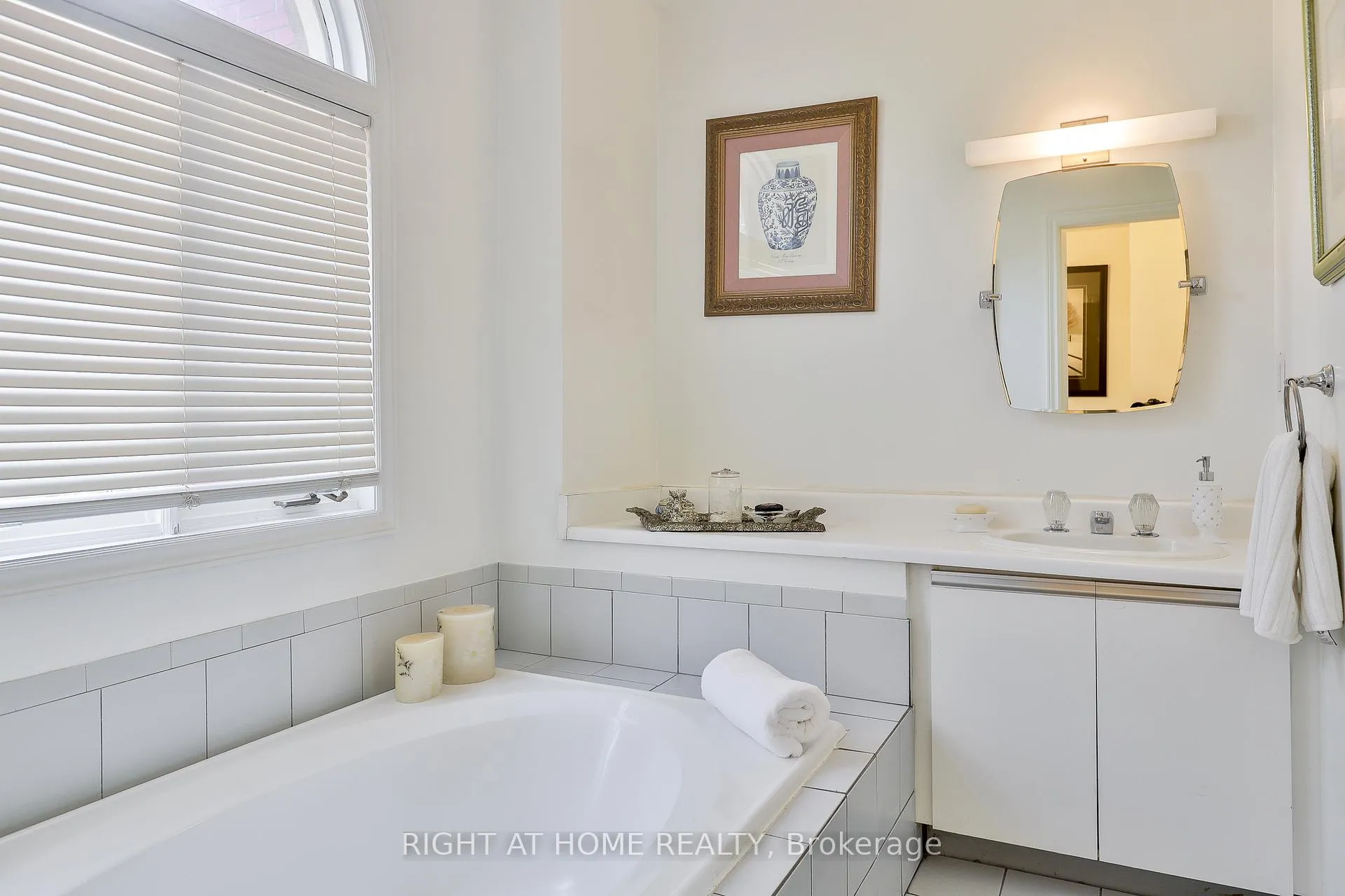 Photo 15 of Unit 9, 18 Doncrest Road, Toronto, Playter Estates-Danforth — HOMEH