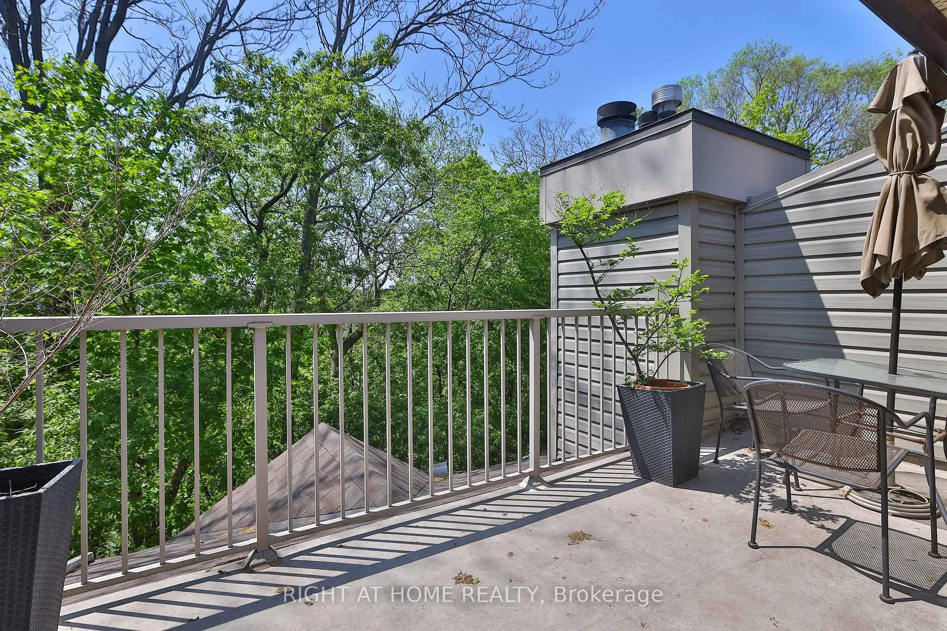 Photo 17 of Unit 9, 18 Doncrest Road, Toronto, Playter Estates-Danforth — HOMEH