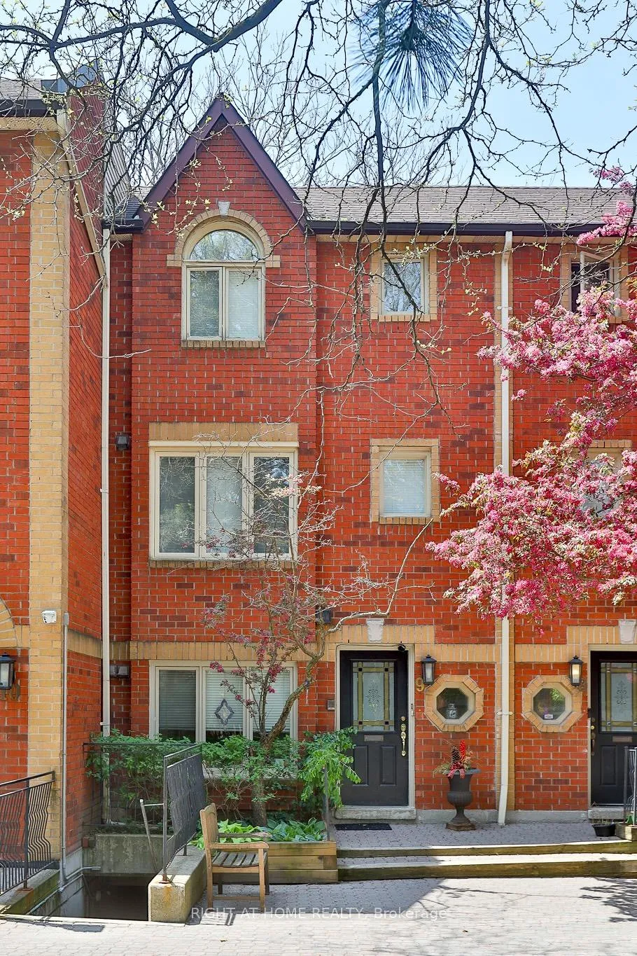 Photo 27 of Unit 9, 18 Doncrest Road, Toronto, Playter Estates-Danforth — HOMEH