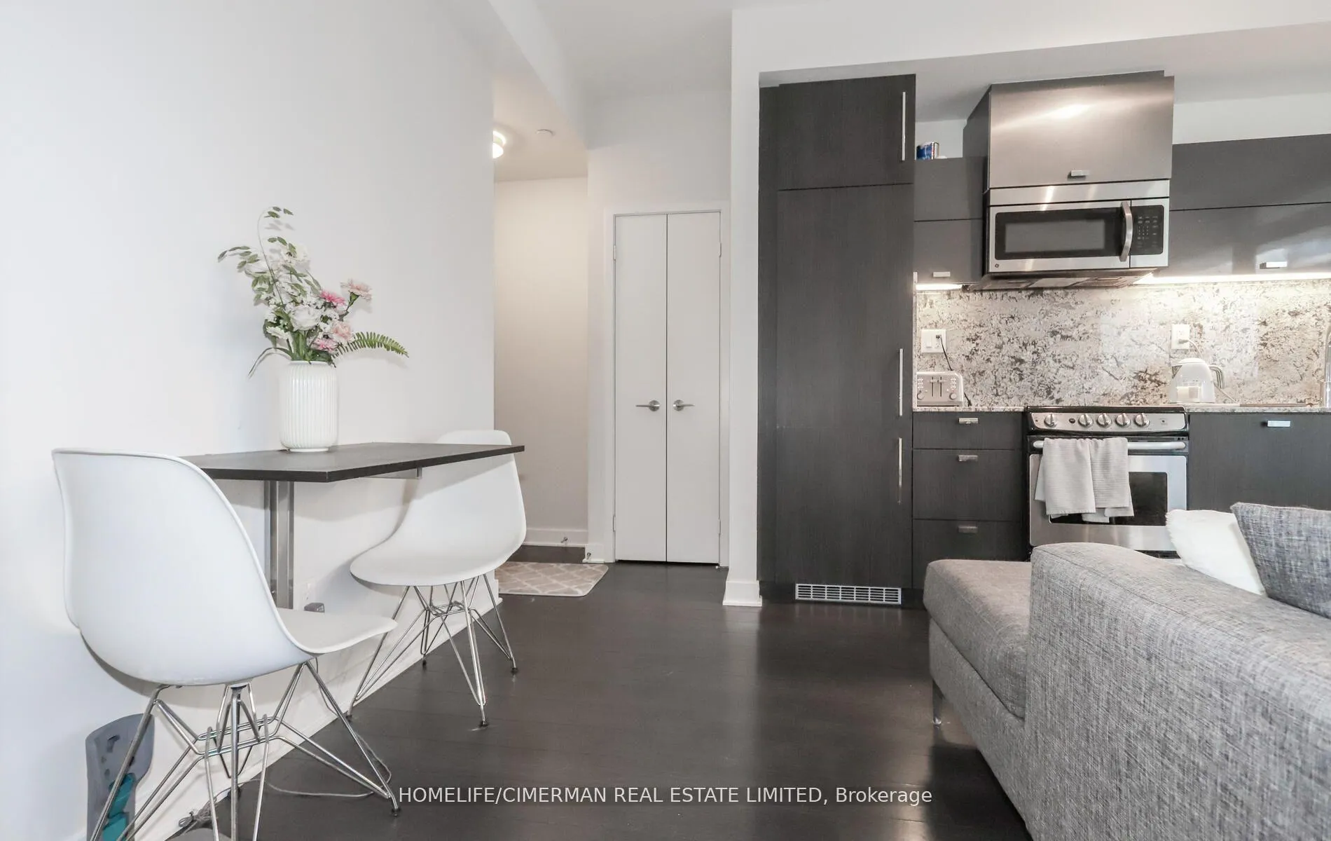 Photo 11 of Unit 2812, 290 Adelaide Street W, Toronto, Waterfront Communities — HOMEH