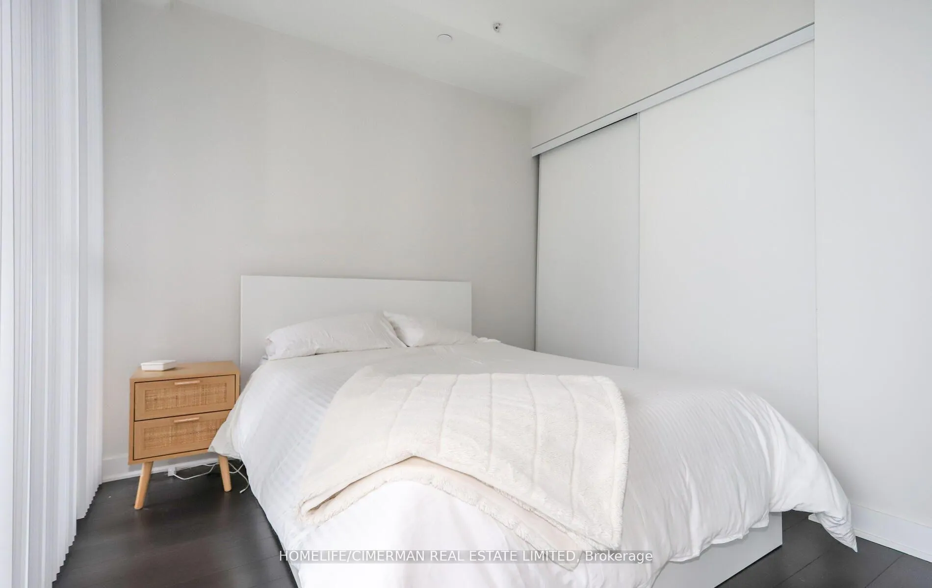 Photo 14 of Unit 2812, 290 Adelaide Street W, Toronto, Waterfront Communities — HOMEH