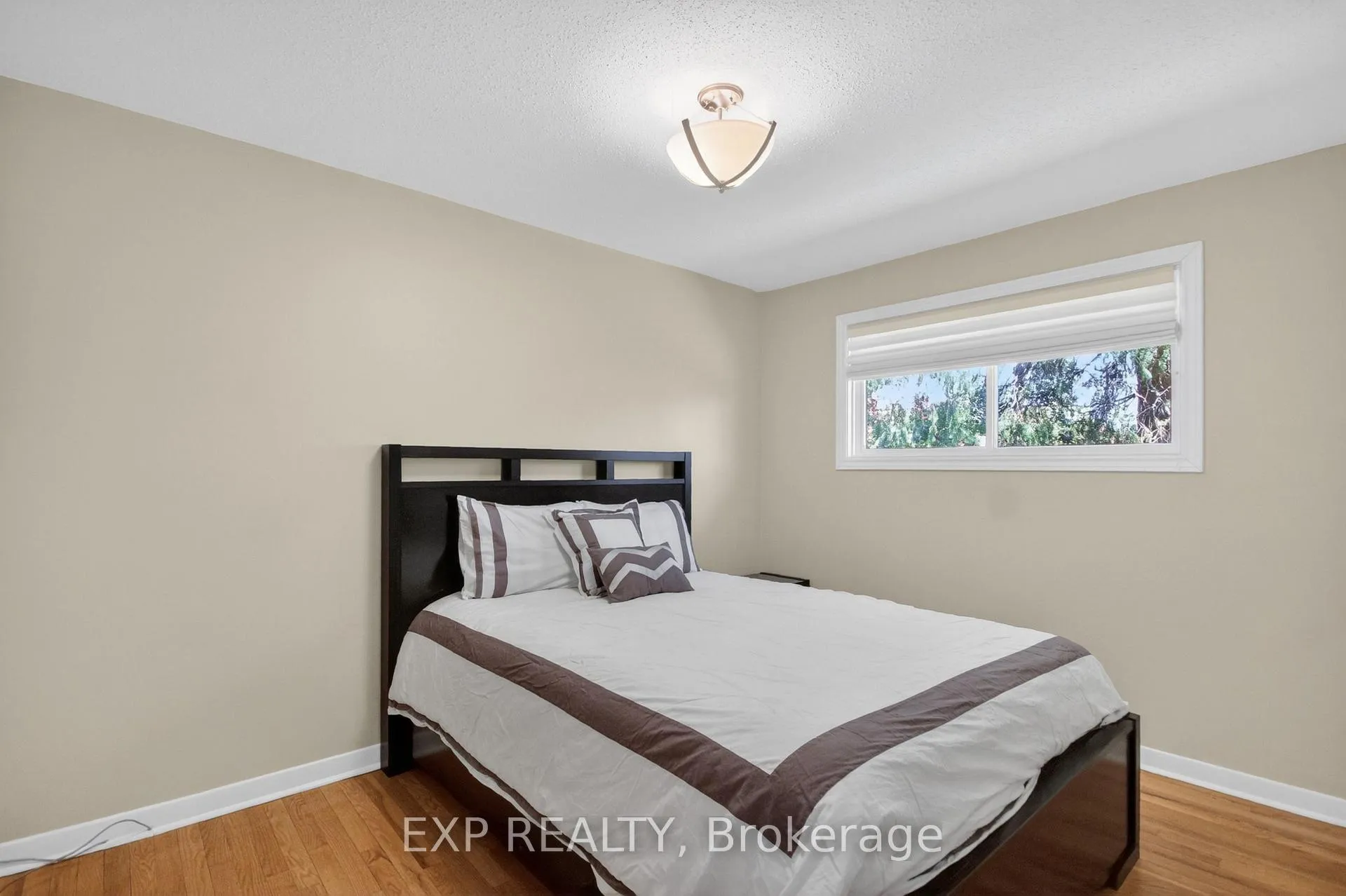 Photo 8 of 31 Barlyn Avenue, Ottawa, City View/Skyline/Fisher Heights/Parkwood Hills — HOMEH