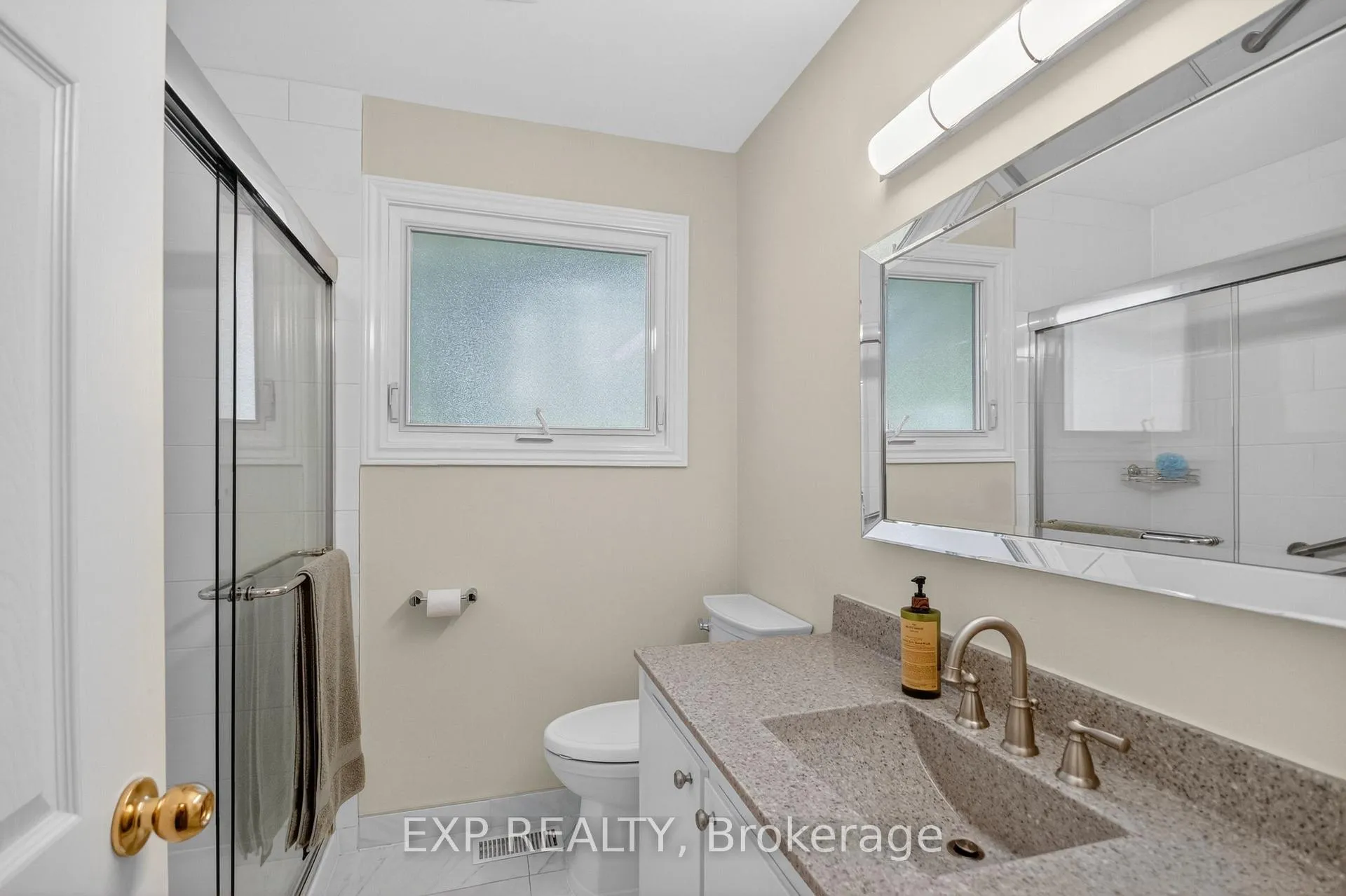 Photo 11 of 31 Barlyn Avenue, Ottawa, City View/Skyline/Fisher Heights/Parkwood Hills — HOMEH