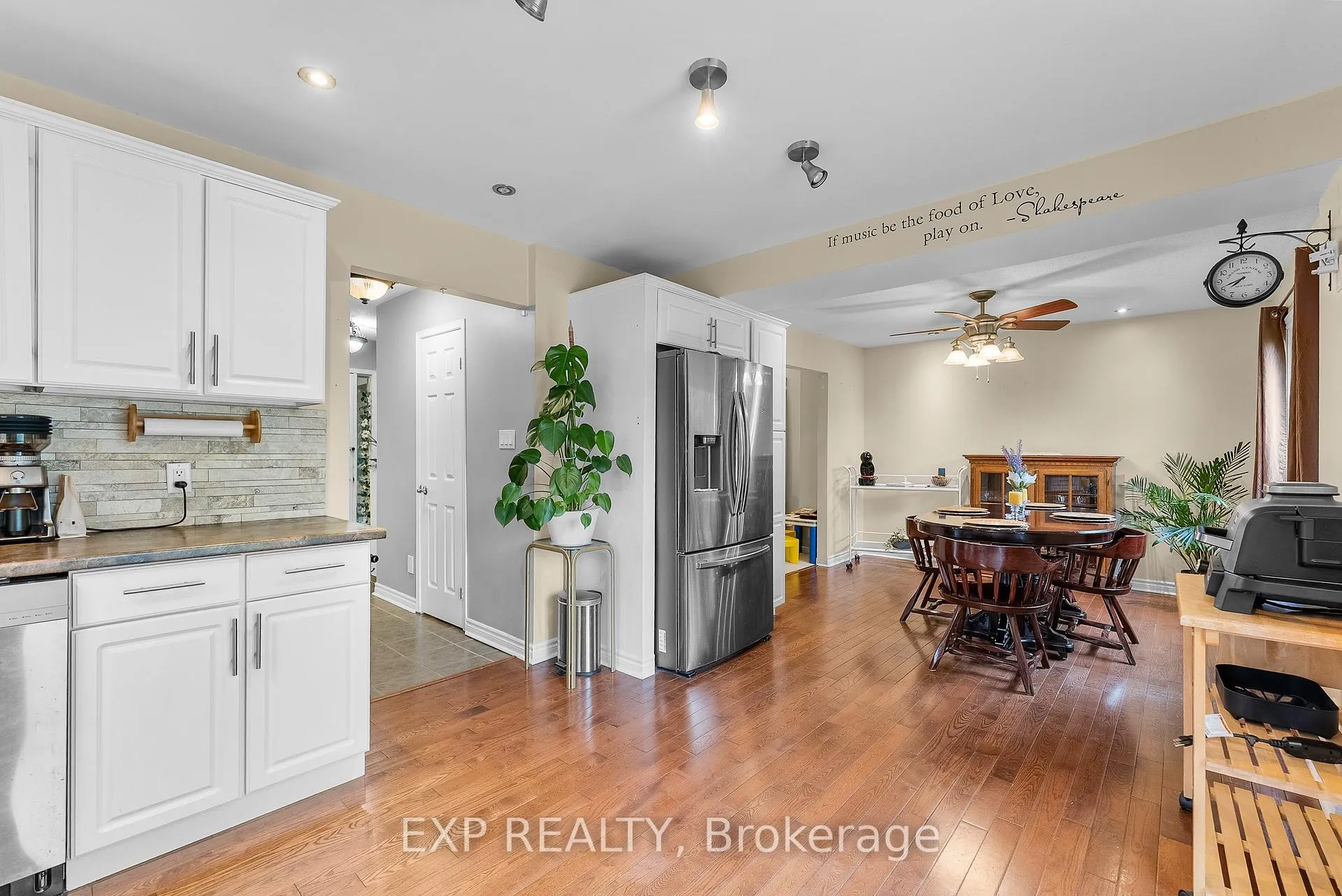 Photo 9 of 3 Briarsdale Crescent, Welland, N. Welland — HOMEH