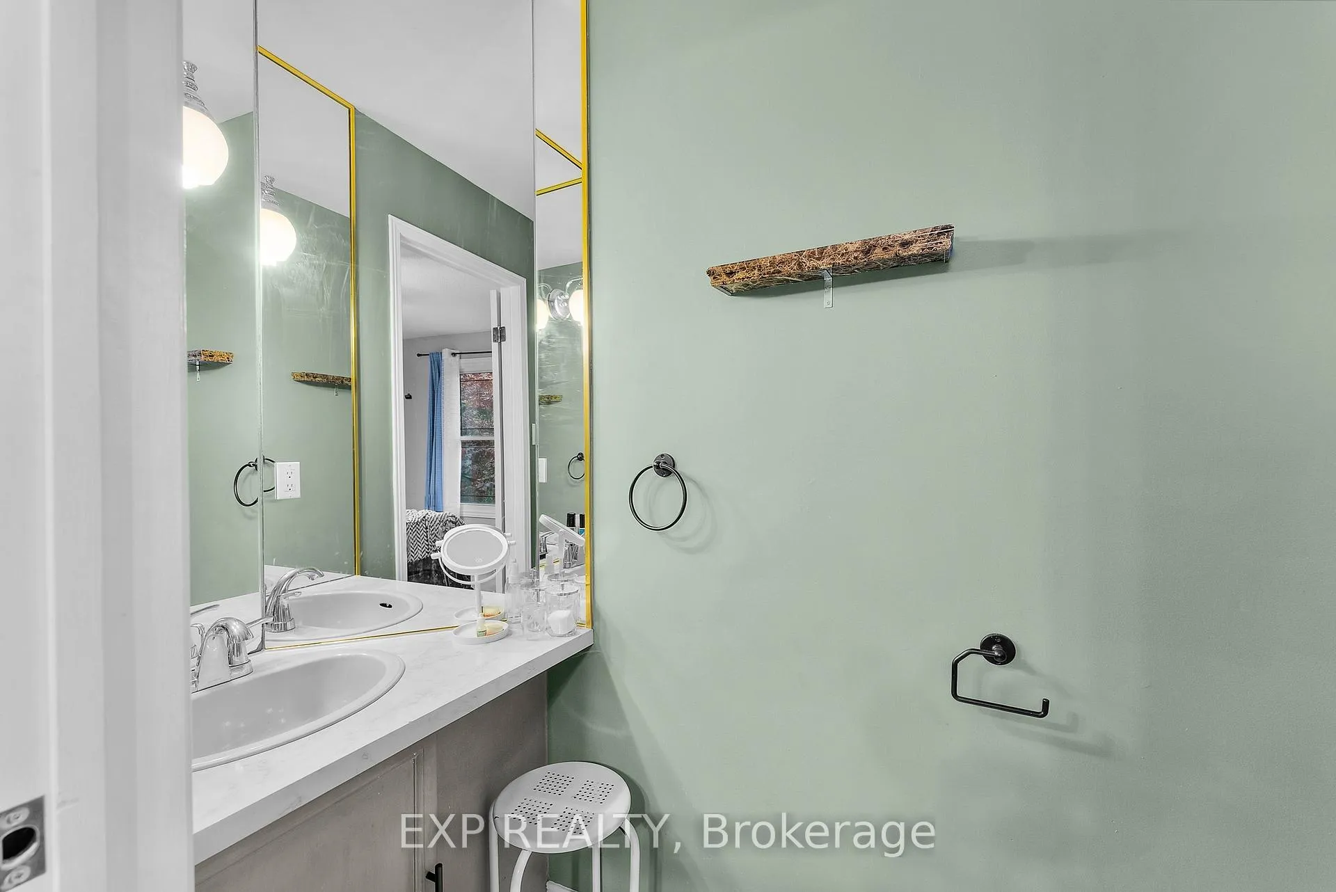 Photo 17 of 3 Briarsdale Crescent, Welland, N. Welland — HOMEH