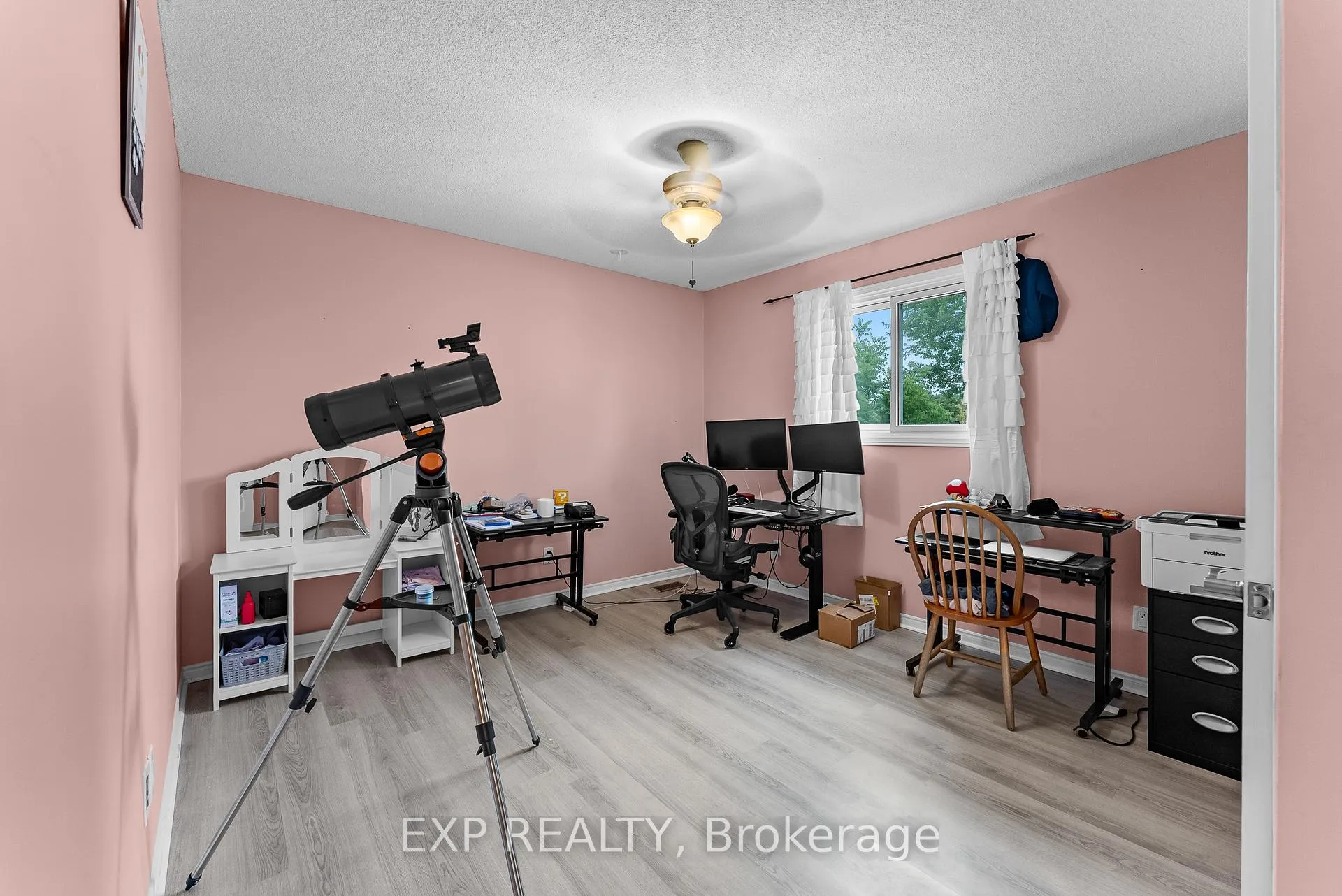 Photo 18 of 3 Briarsdale Crescent, Welland, N. Welland — HOMEH