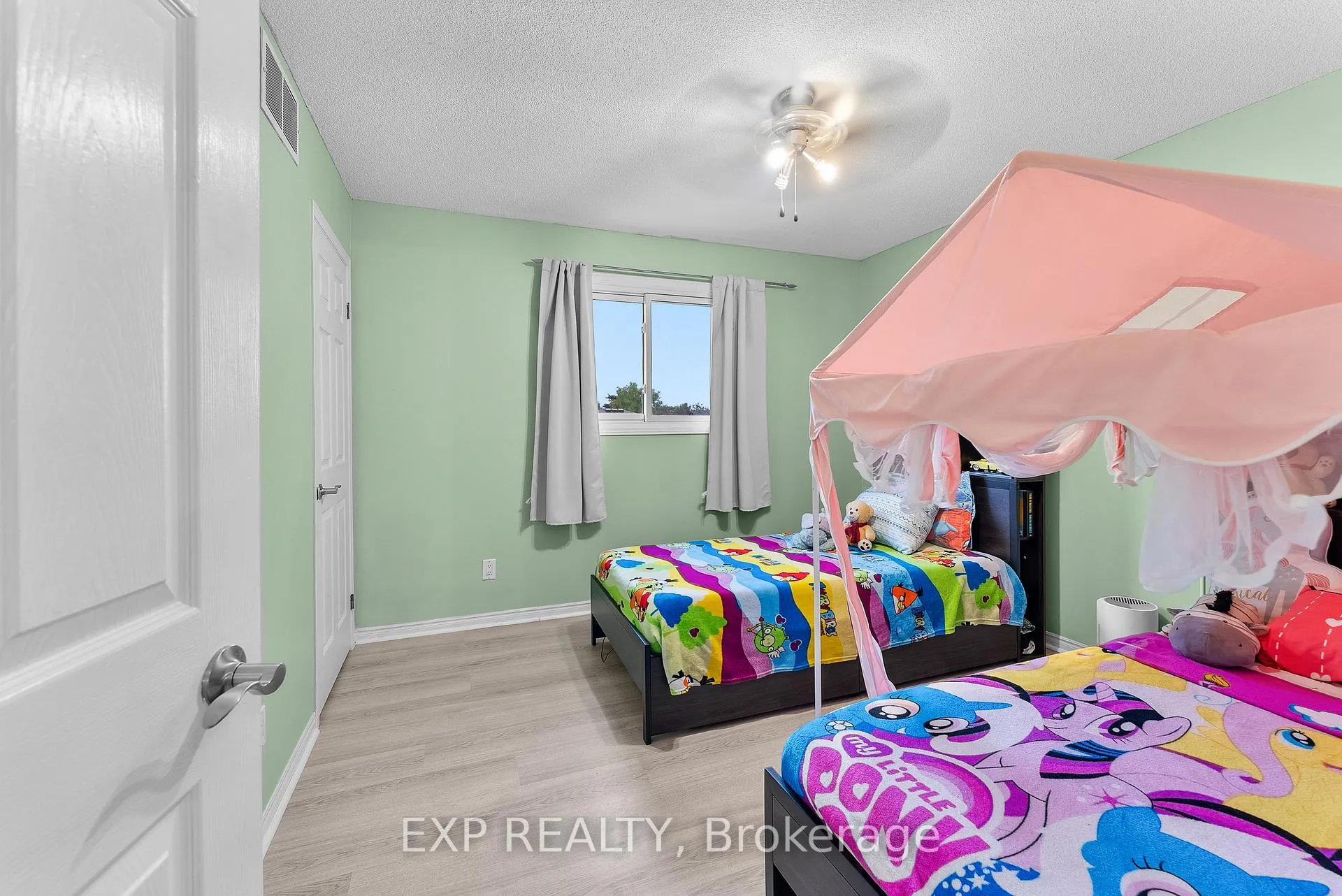 Photo 19 of 3 Briarsdale Crescent, Welland, N. Welland — HOMEH