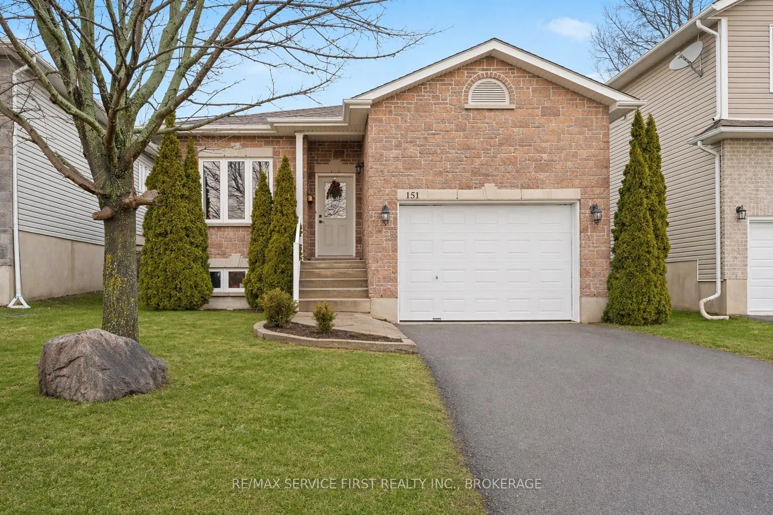 Photo 1 of 151 Kildare Avenue, Loyalist, Amherstview — HOMEH