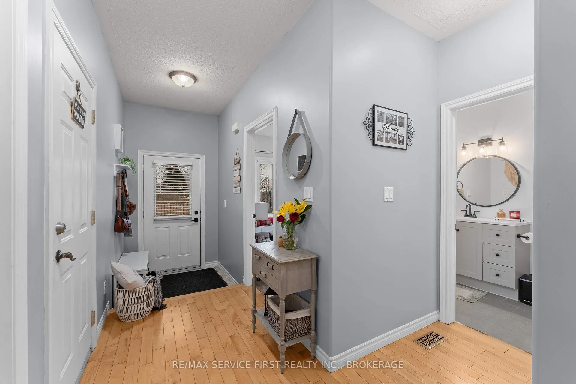 Photo 2 of 151 Kildare Avenue, Loyalist, Amherstview — HOMEH