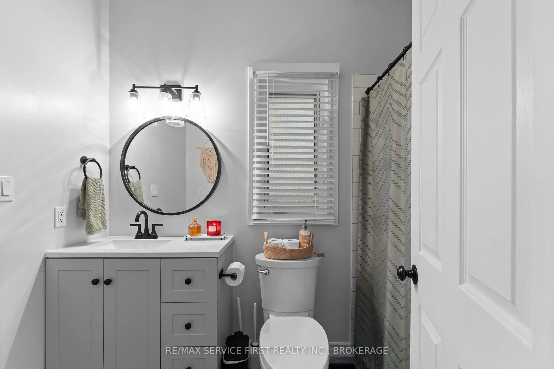 Photo 12 of 151 Kildare Avenue, Loyalist, Amherstview — HOMEH