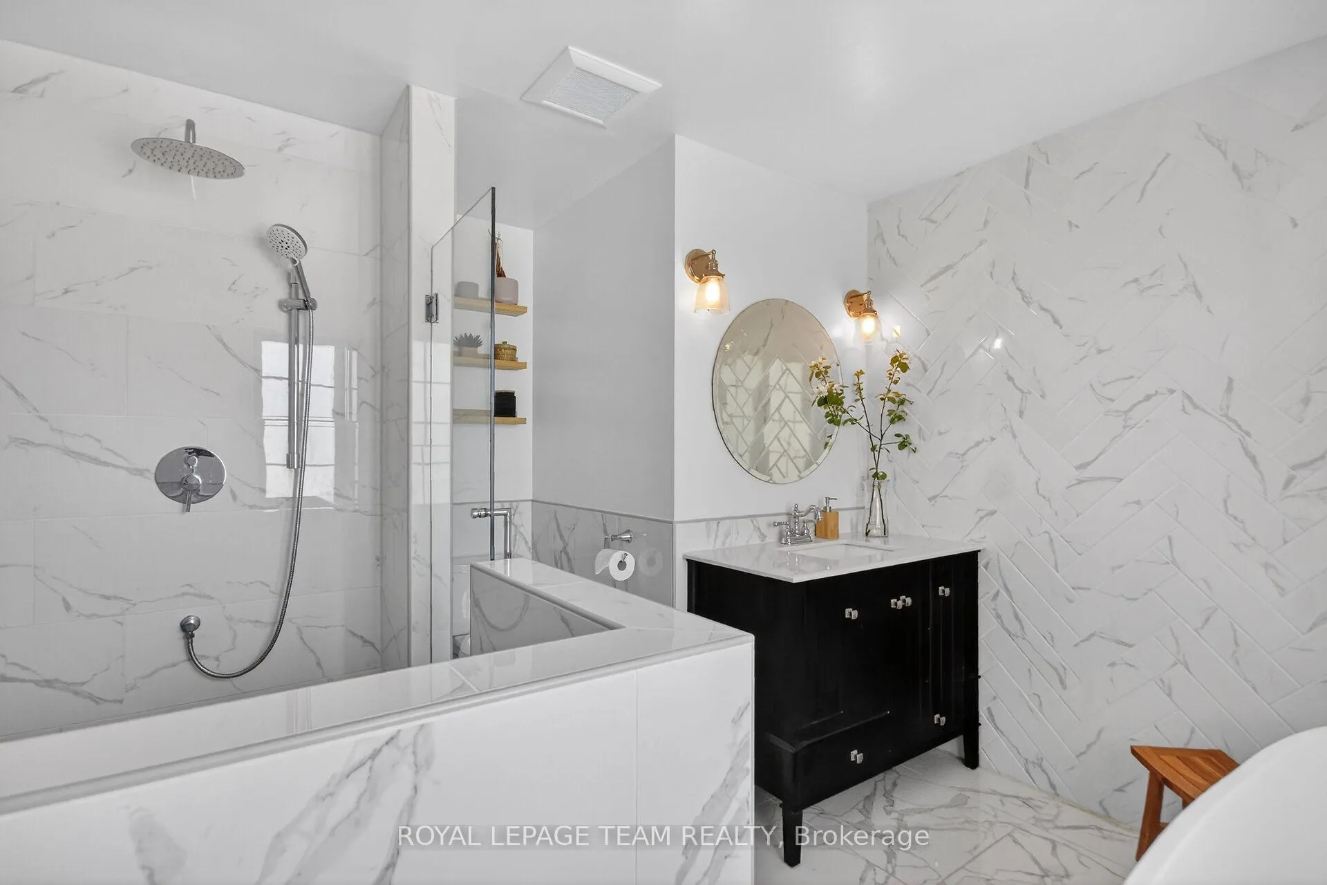 Photo 27 of 15 Markham Avenue, Ottawa, Craig Henry/Woodvale — HOMEH