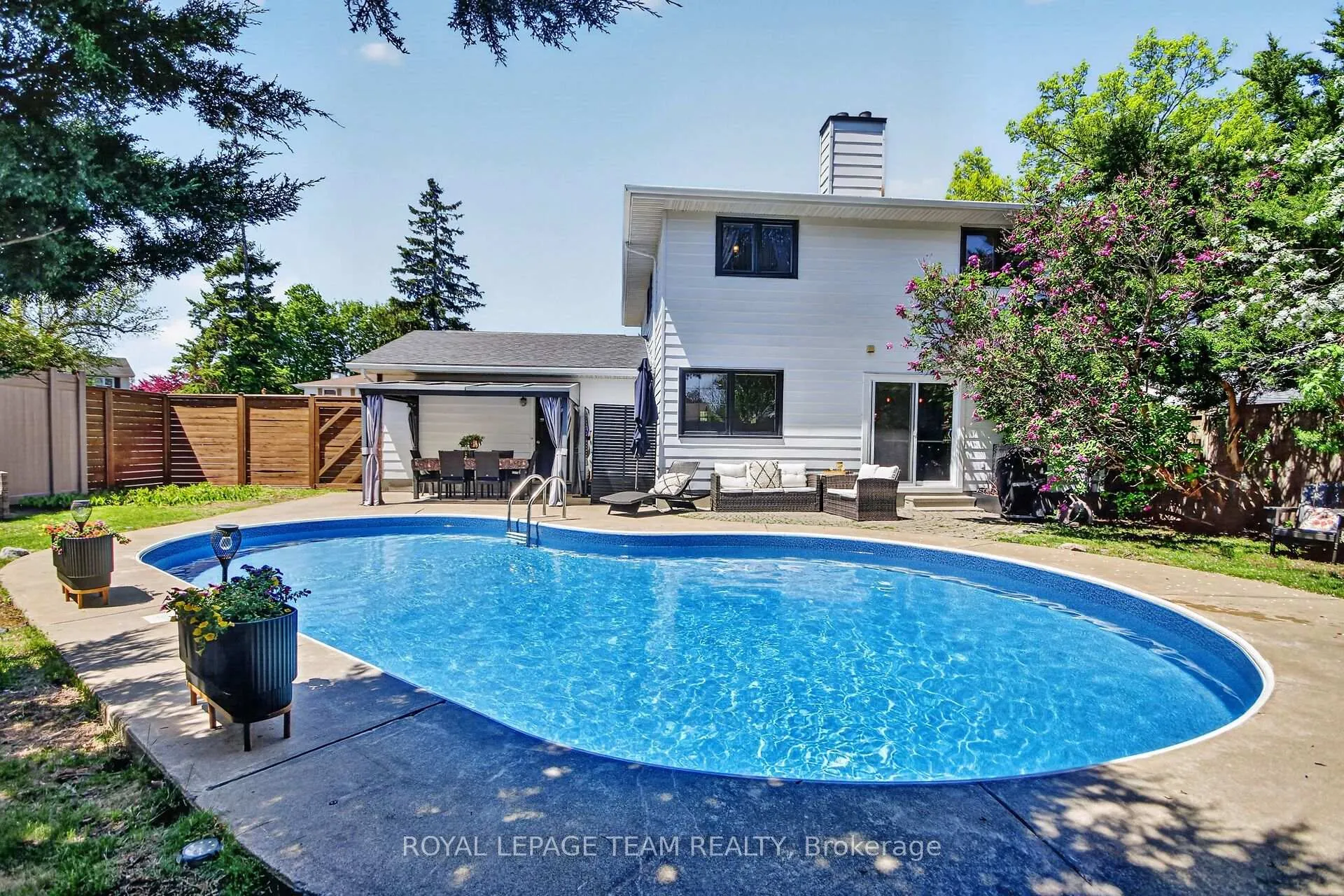 Photo 44 of 15 Markham Avenue, Ottawa, Craig Henry/Woodvale — HOMEH