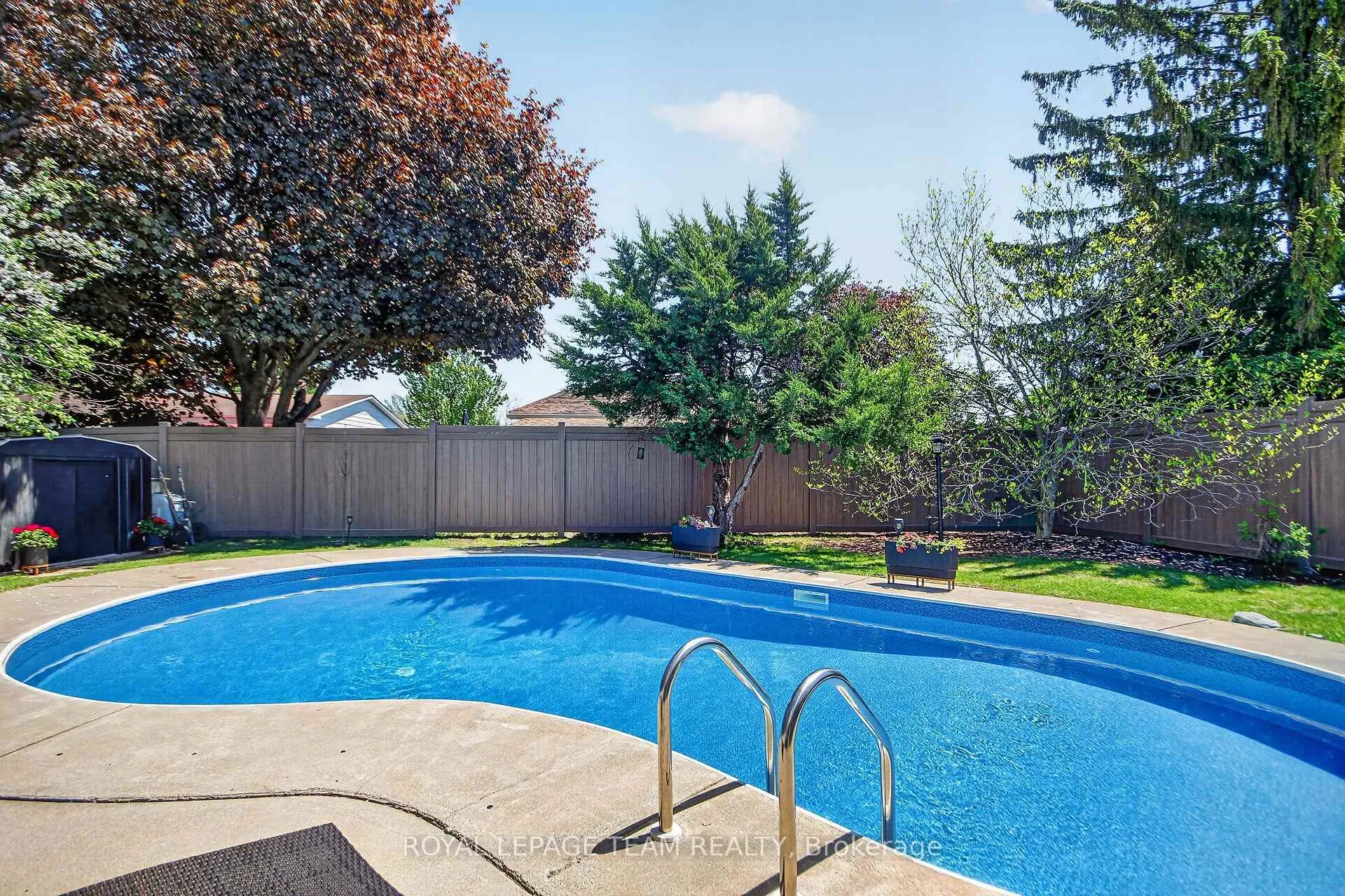 Photo 48 of 15 Markham Avenue, Ottawa, Craig Henry/Woodvale — HOMEH