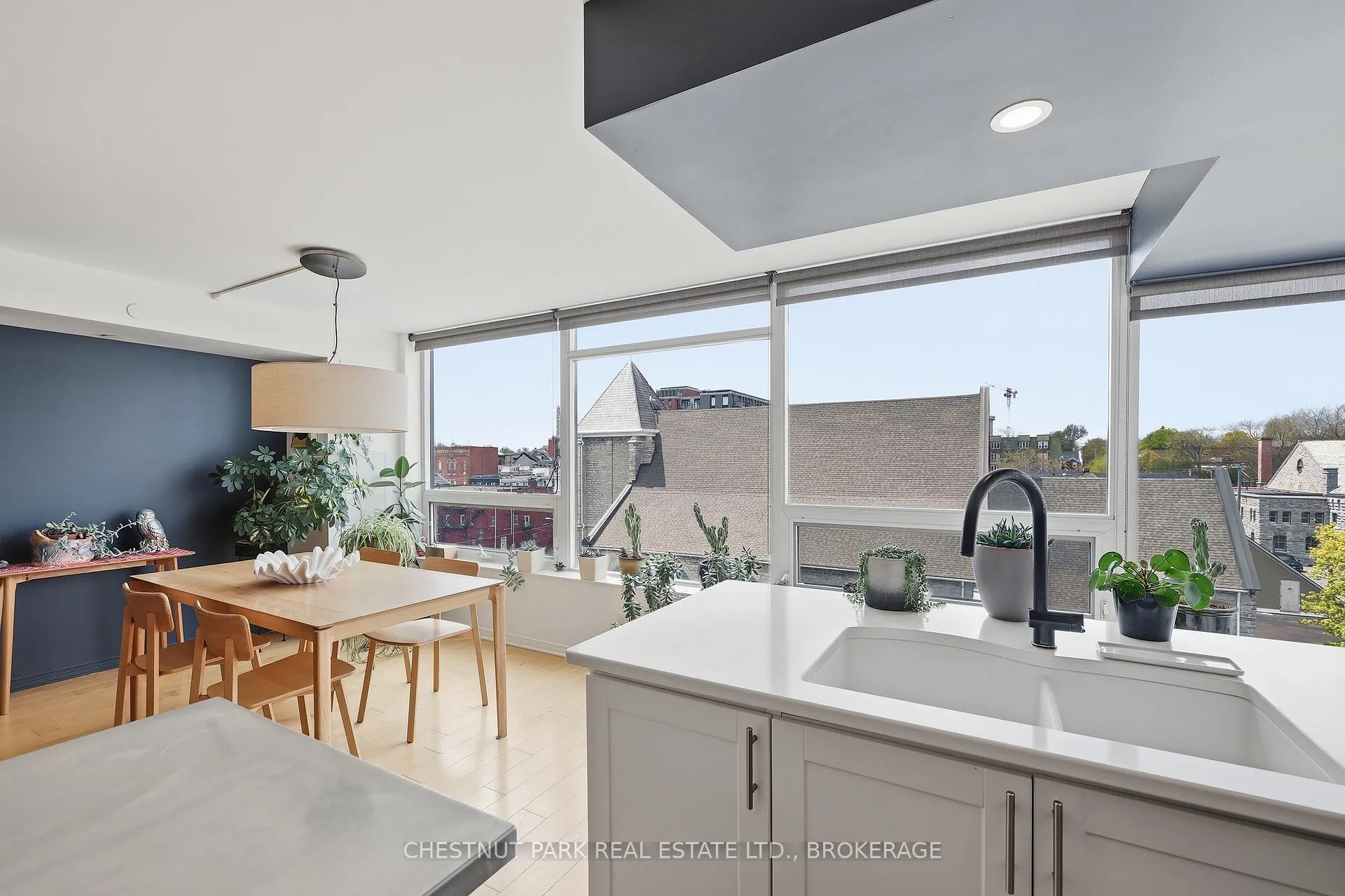 Photo 21 of Unit 602, 121 Queen Street, Kingston, East of Sir John A. Blvd — HOMEH