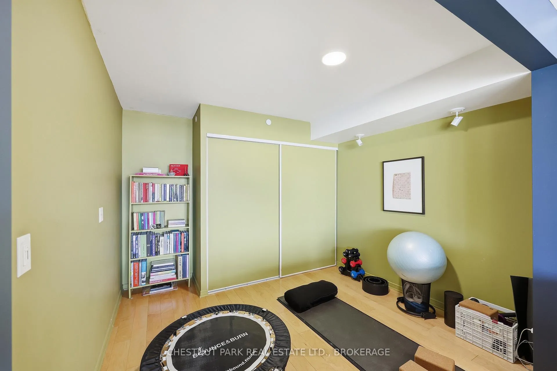 Photo 22 of Unit 602, 121 Queen Street, Kingston, East of Sir John A. Blvd — HOMEH