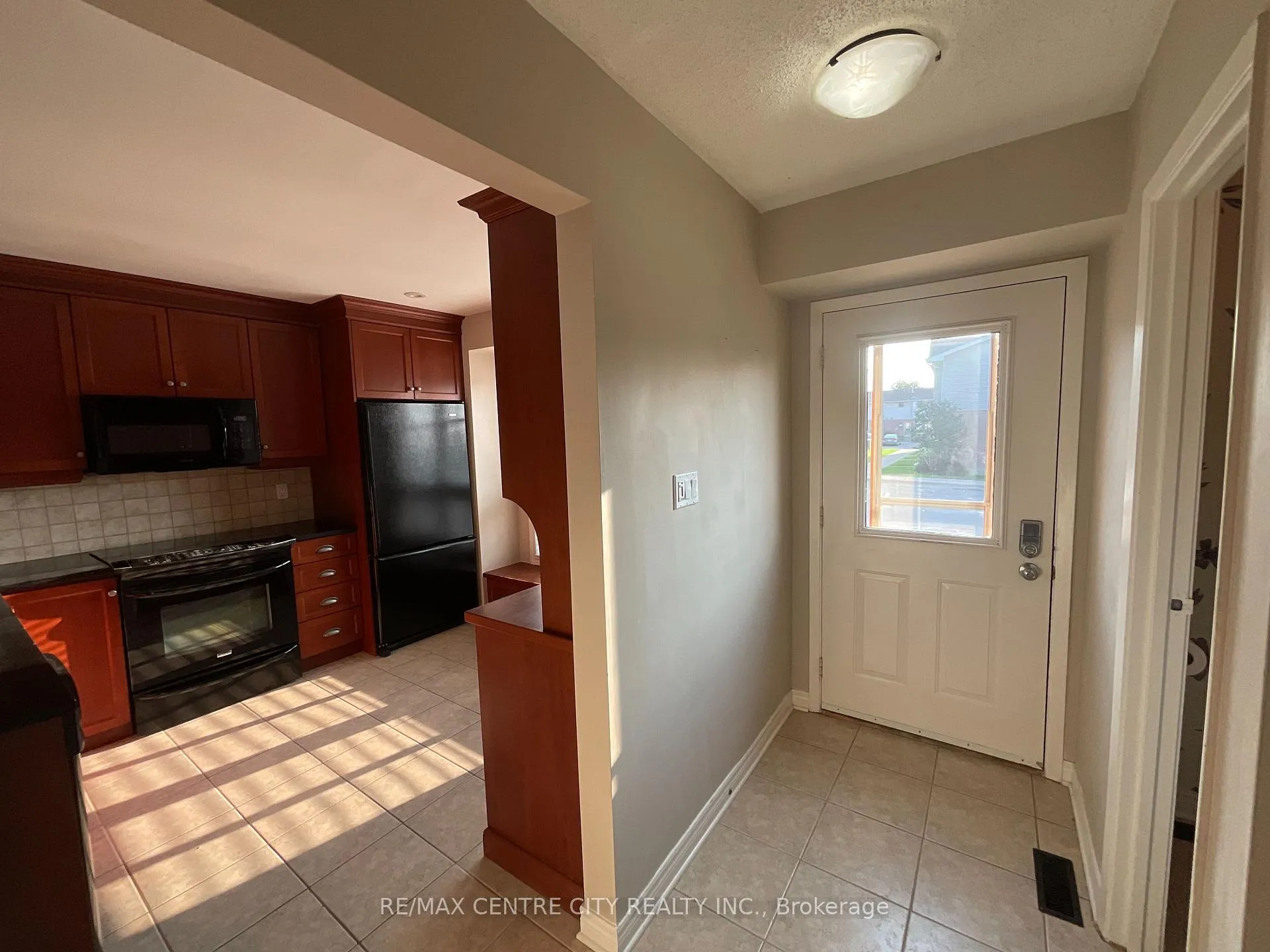 Photo 2 of Unit 39, 89 Highview Avenue, London, South X — HOMEH