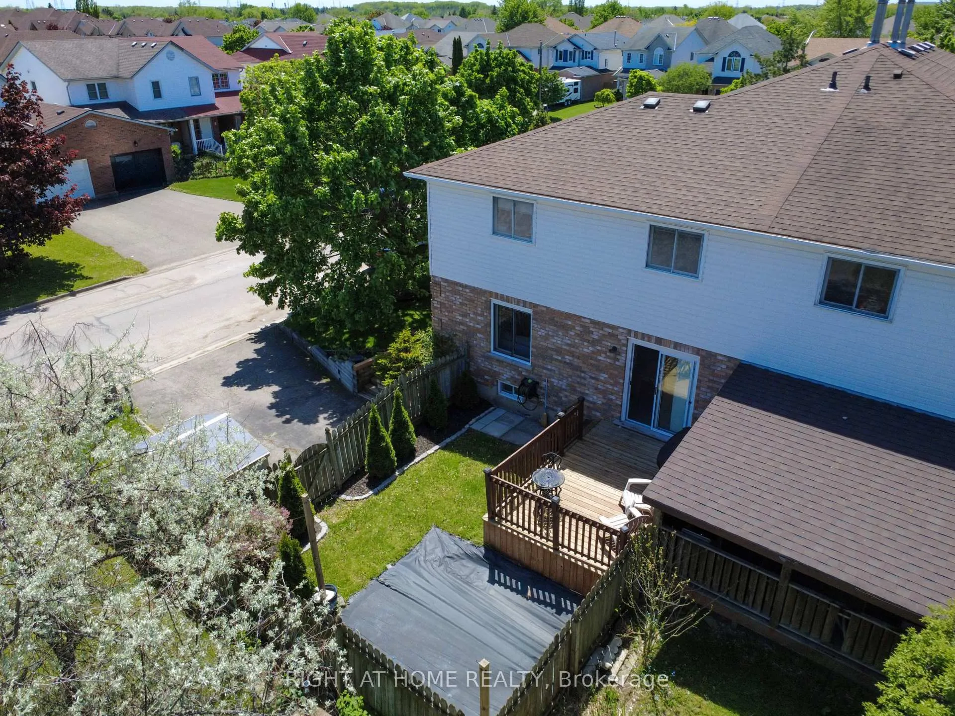 Photo 5 of 105 Summers Drive, Thorold, Confederation Heights — HOMEH
