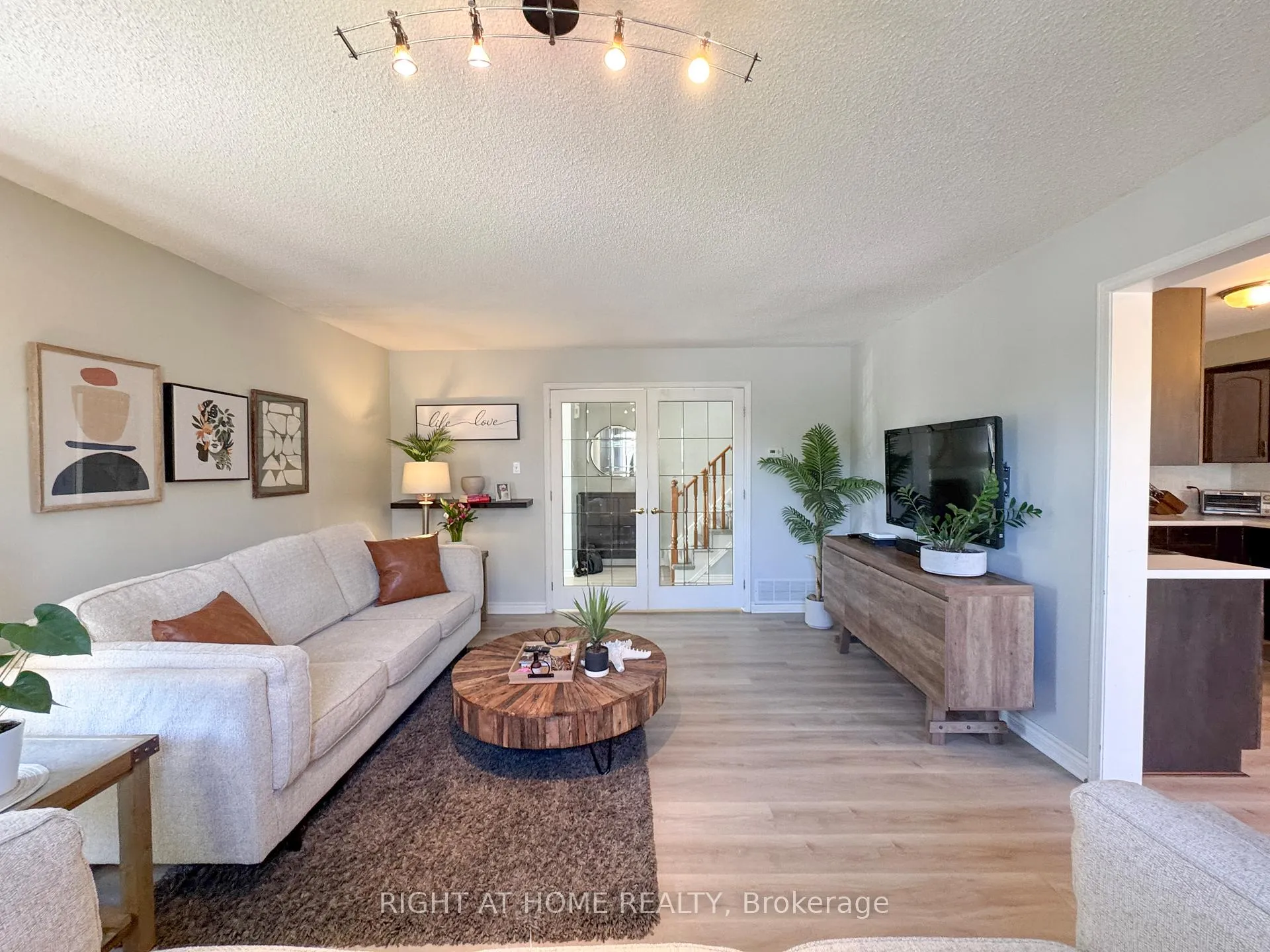 Photo 11 of 105 Summers Drive, Thorold, Confederation Heights — HOMEH