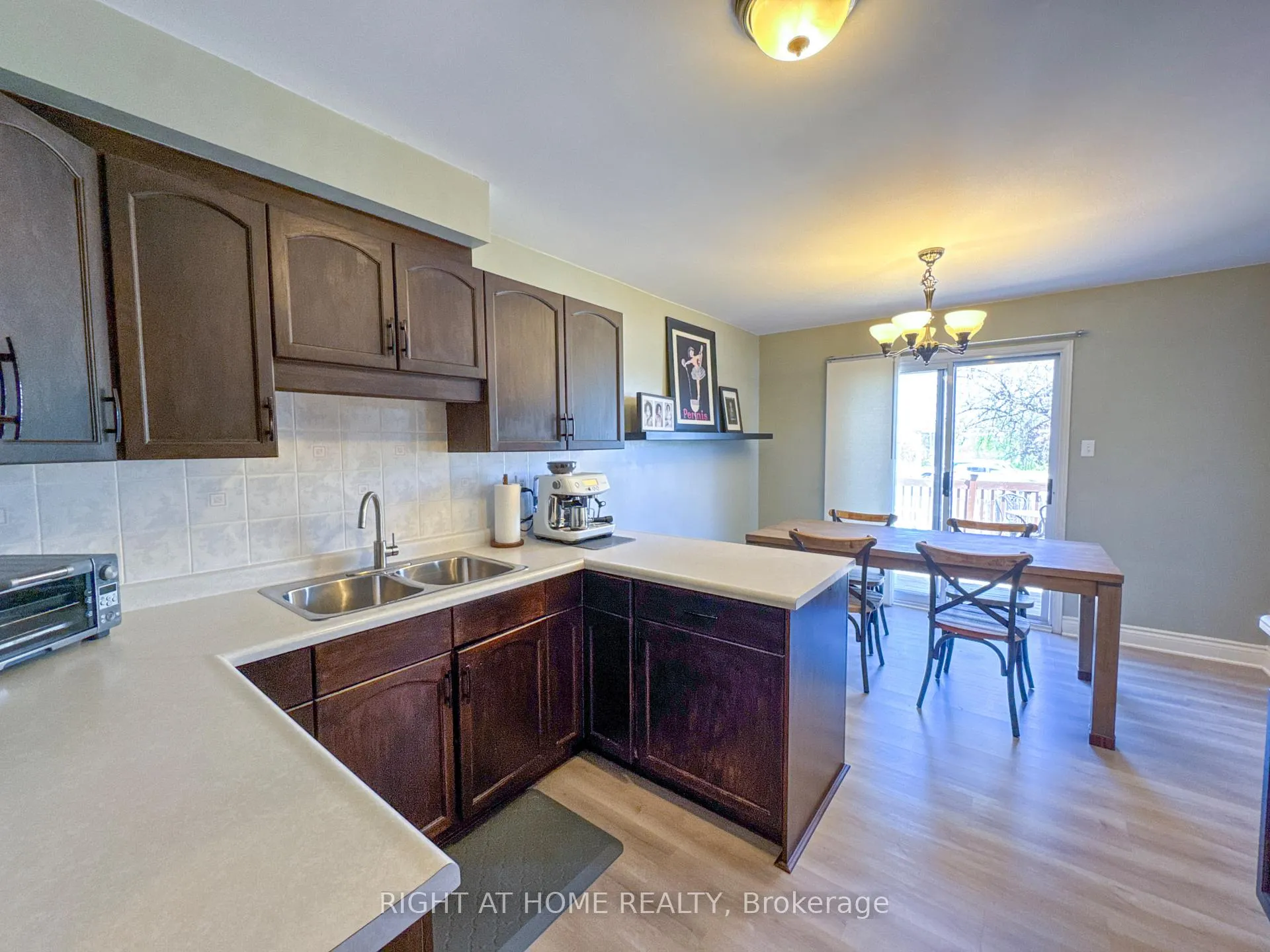 Photo 14 of 105 Summers Drive, Thorold, Confederation Heights — HOMEH