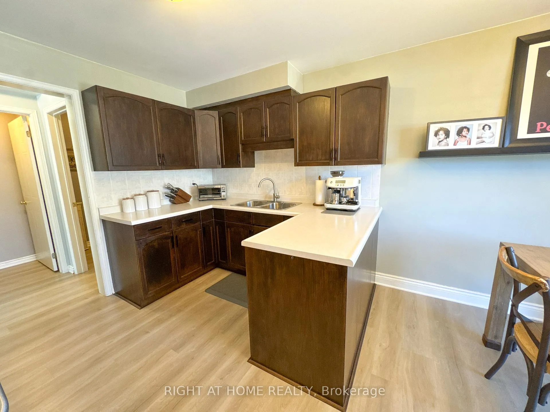 Photo 15 of 105 Summers Drive, Thorold, Confederation Heights — HOMEH
