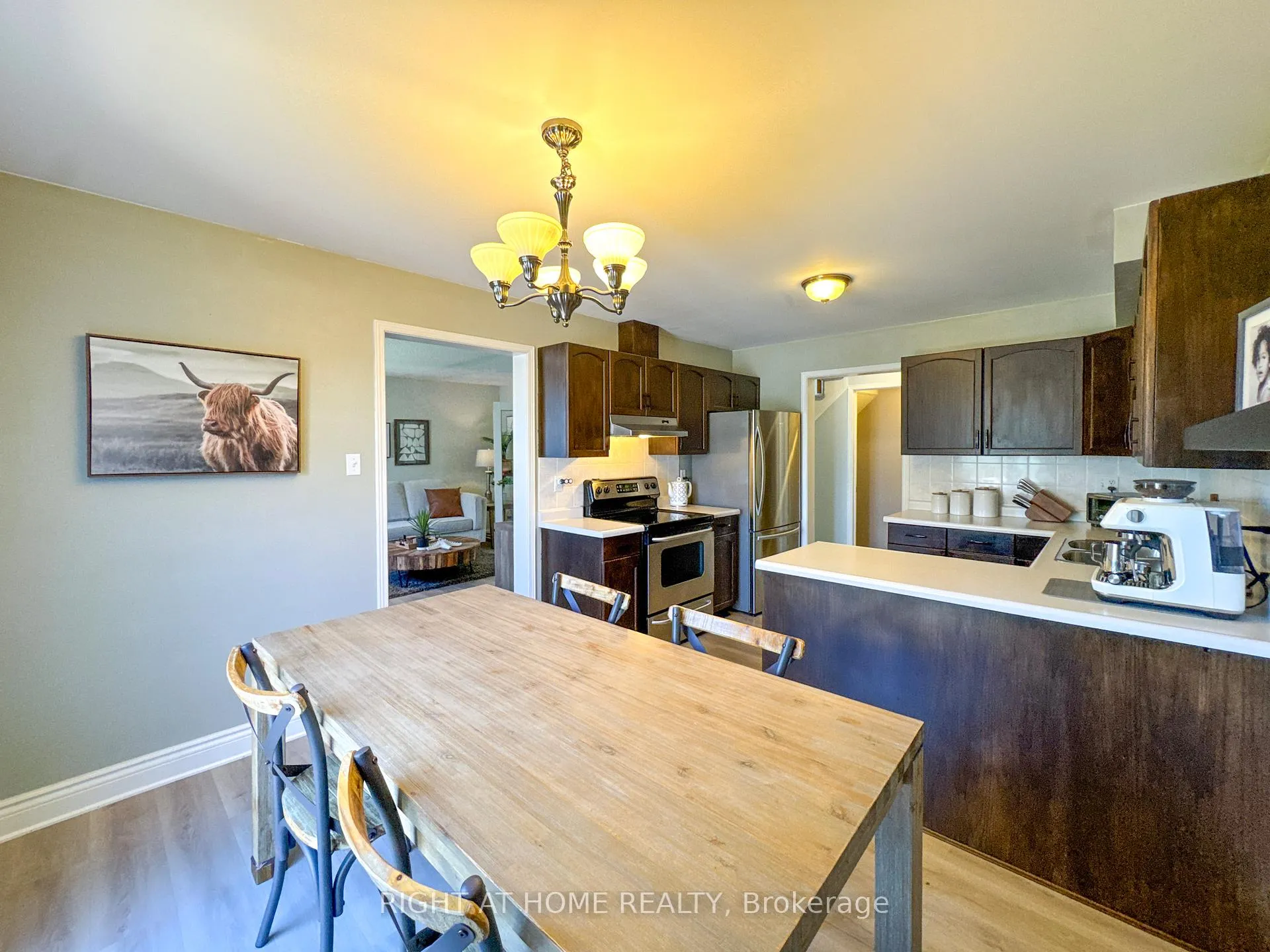 Photo 19 of 105 Summers Drive, Thorold, Confederation Heights — HOMEH