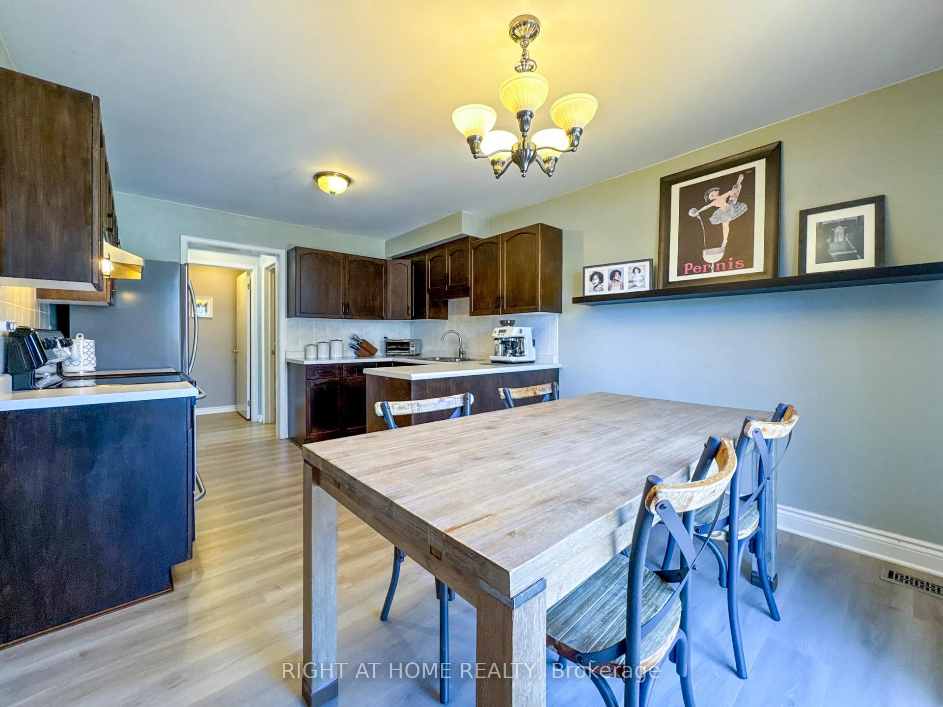 Photo 20 of 105 Summers Drive, Thorold, Confederation Heights — HOMEH