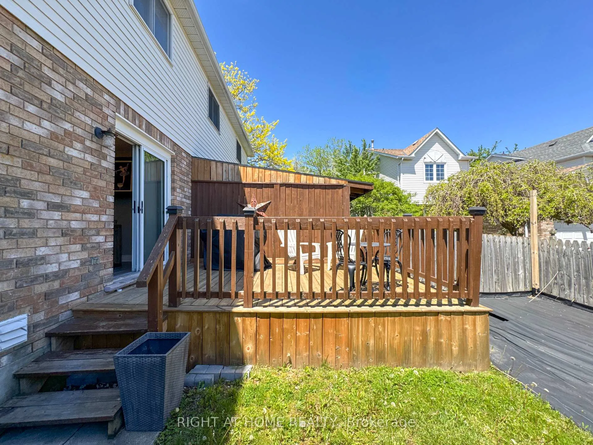 Photo 23 of 105 Summers Drive, Thorold, Confederation Heights — HOMEH