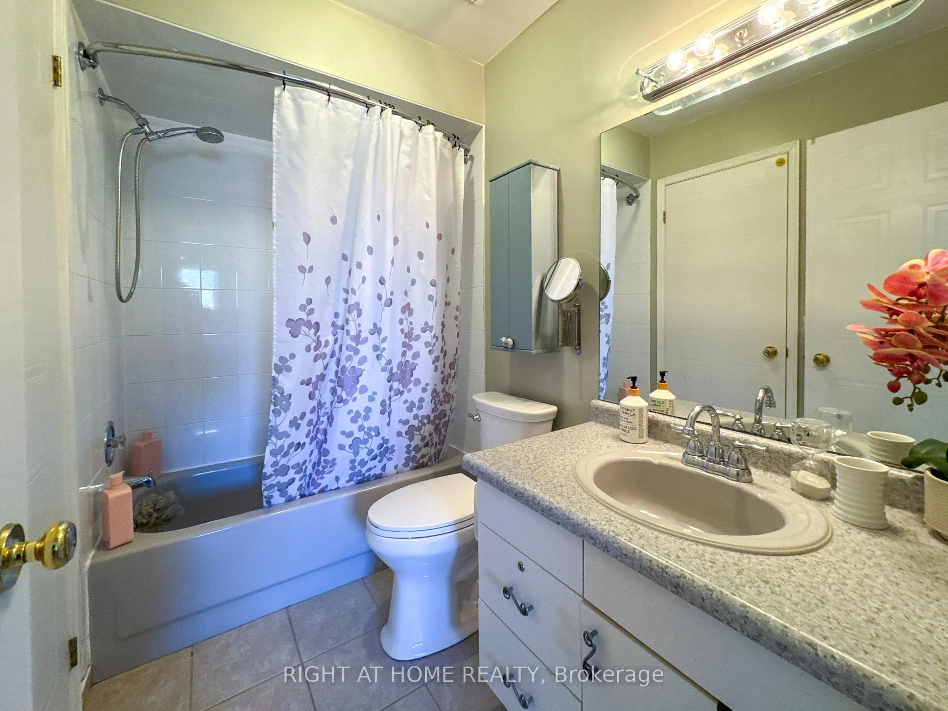 Photo 29 of 105 Summers Drive, Thorold, Confederation Heights — HOMEH