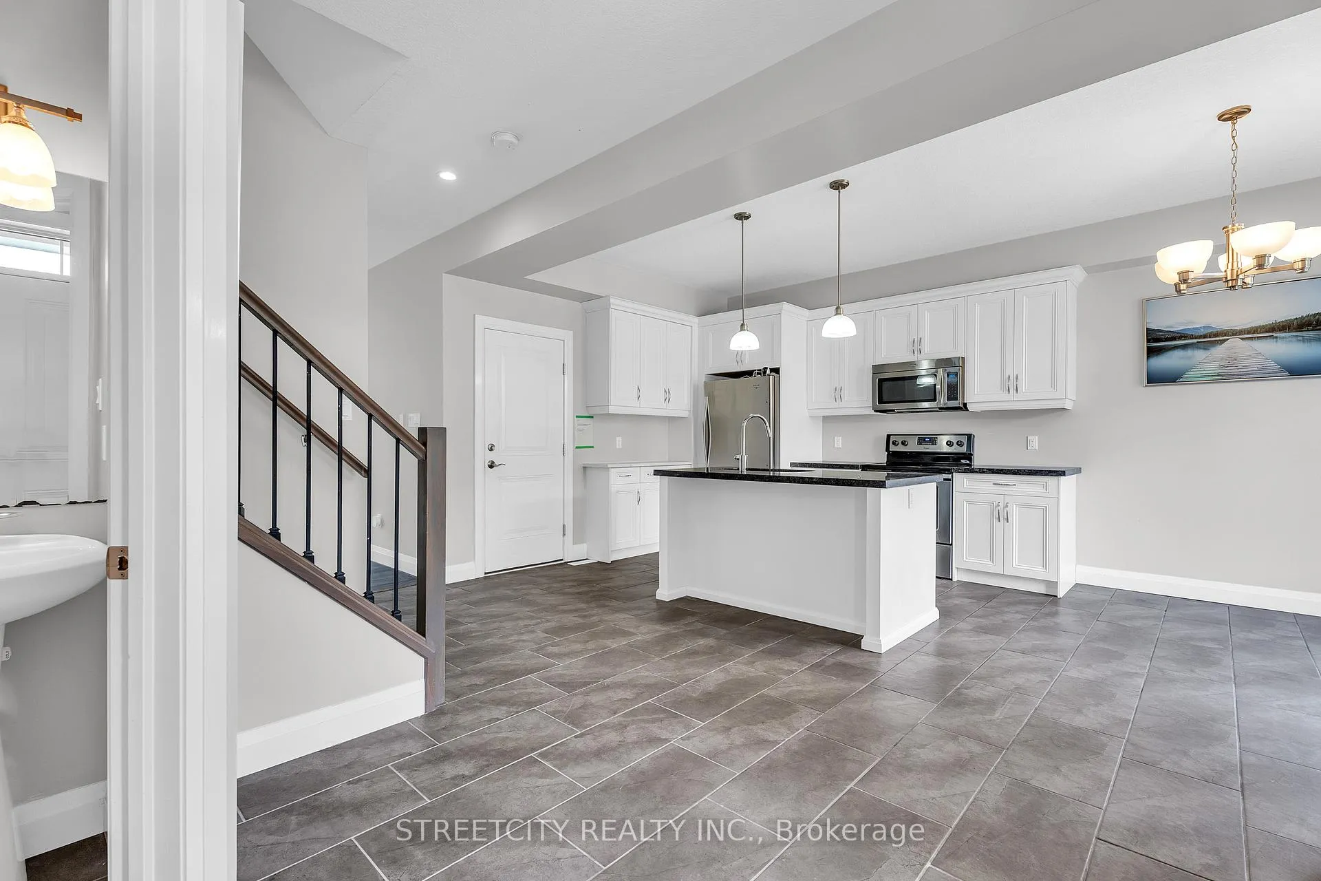 Photo 5 of 247 Callaway Road, London, North R — HOMEH