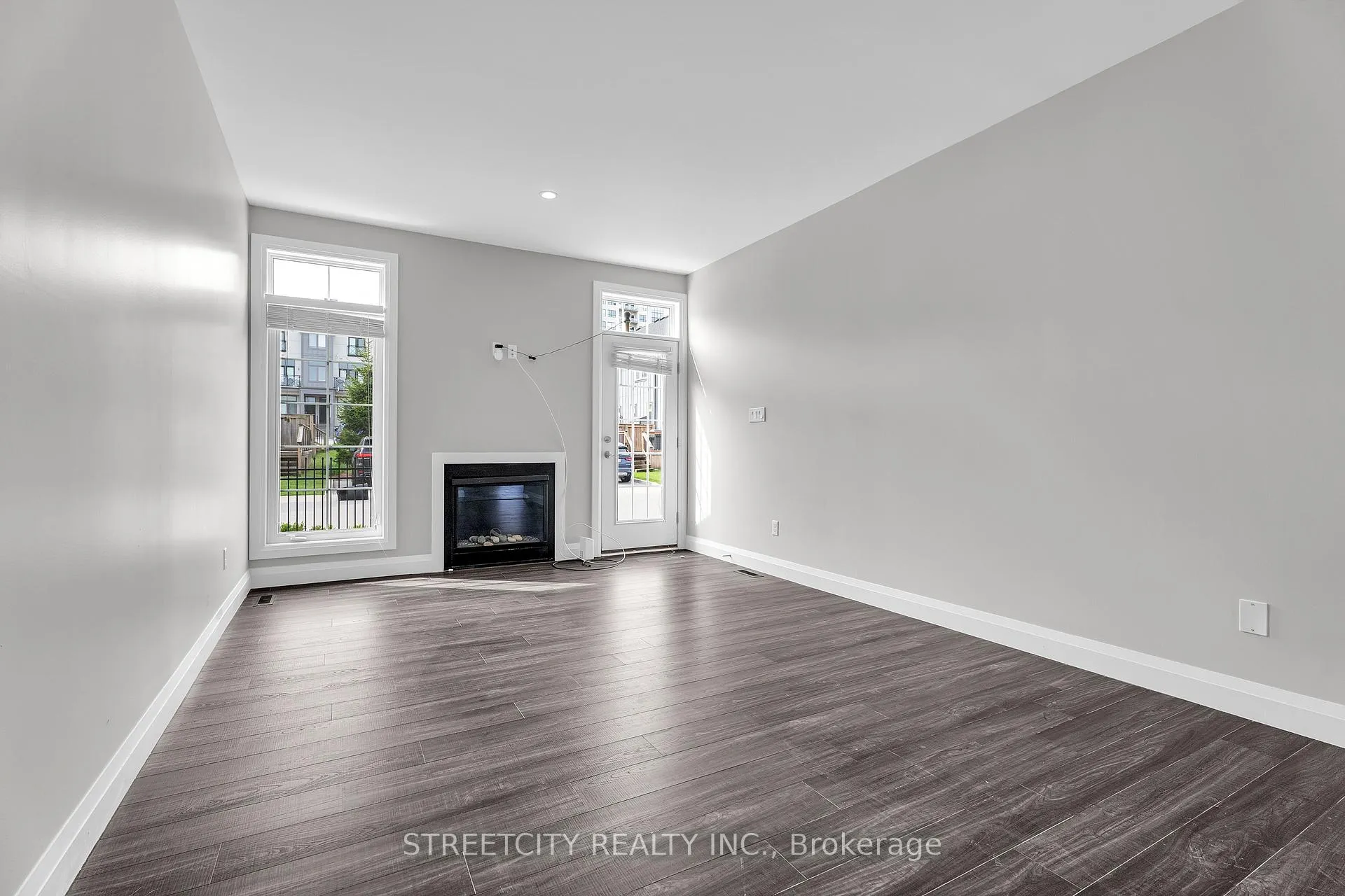 Photo 11 of 247 Callaway Road, London, North R — HOMEH