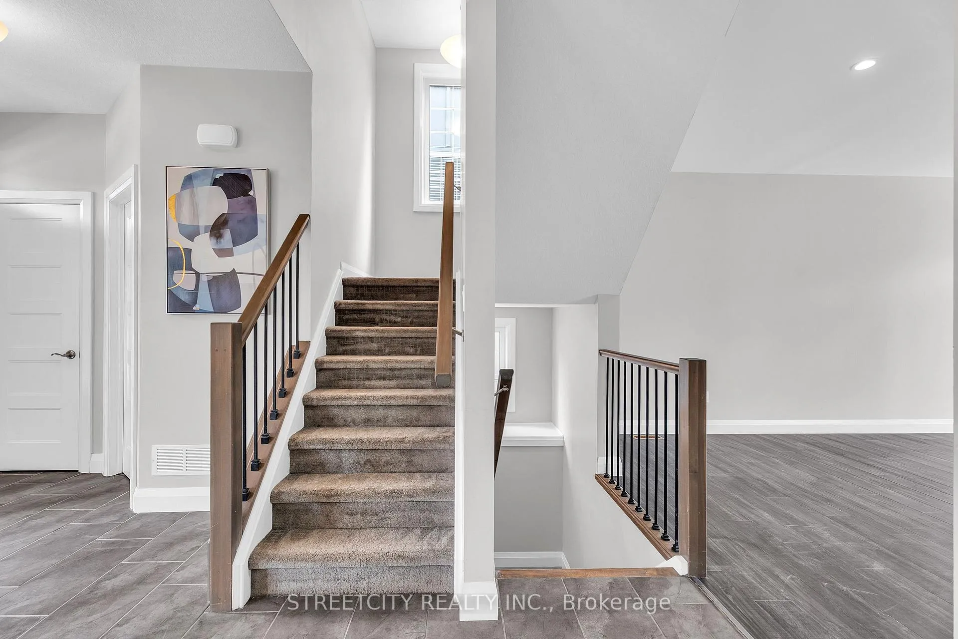 Photo 14 of 247 Callaway Road, London, North R — HOMEH