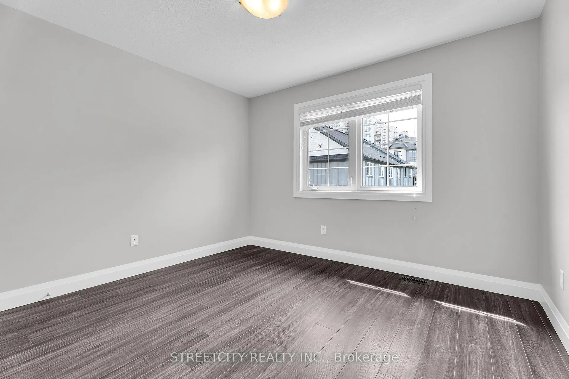 Photo 24 of 247 Callaway Road, London, North R — HOMEH
