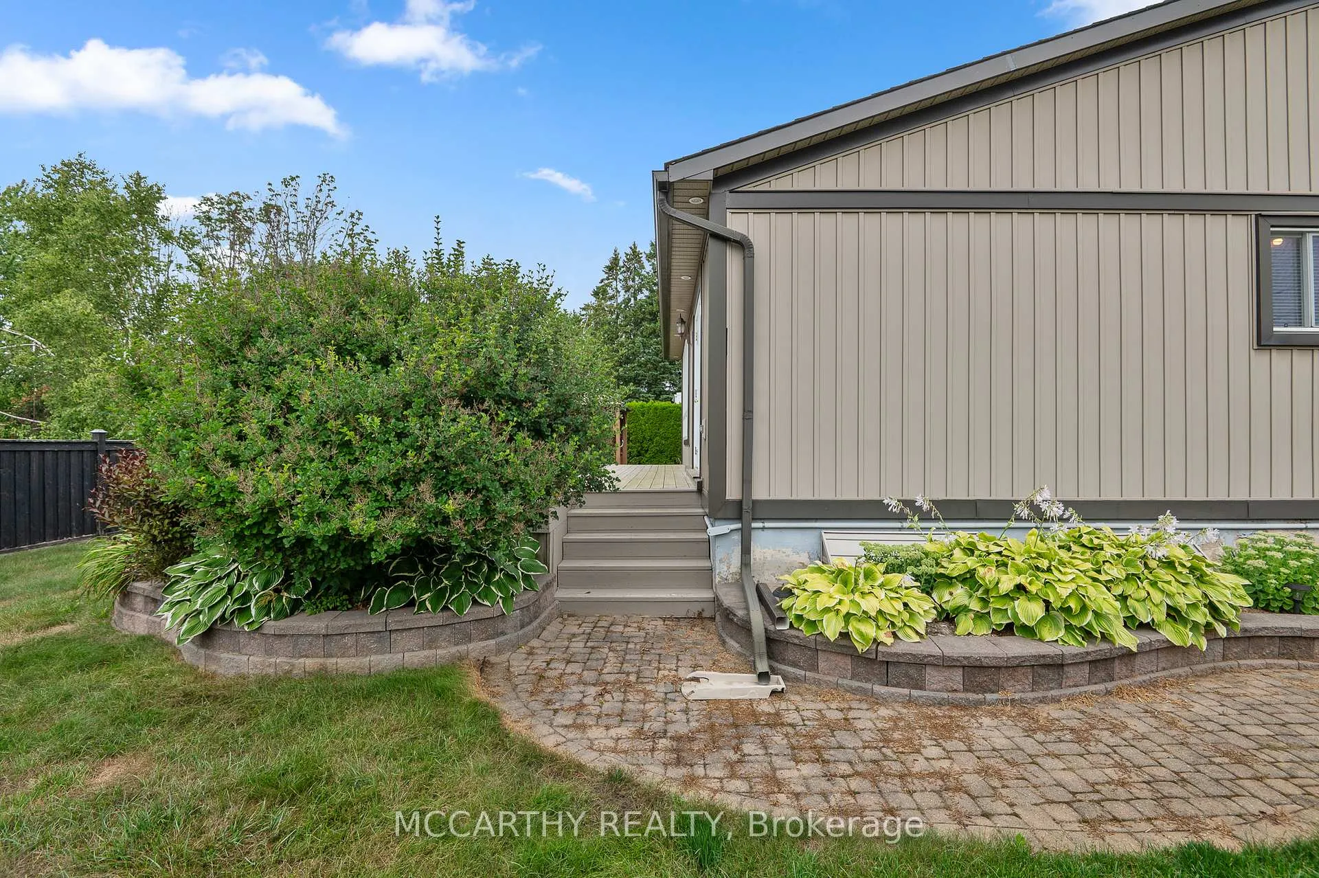 Photo 5 of 140 Ann Street, Shelburne — HOMEH