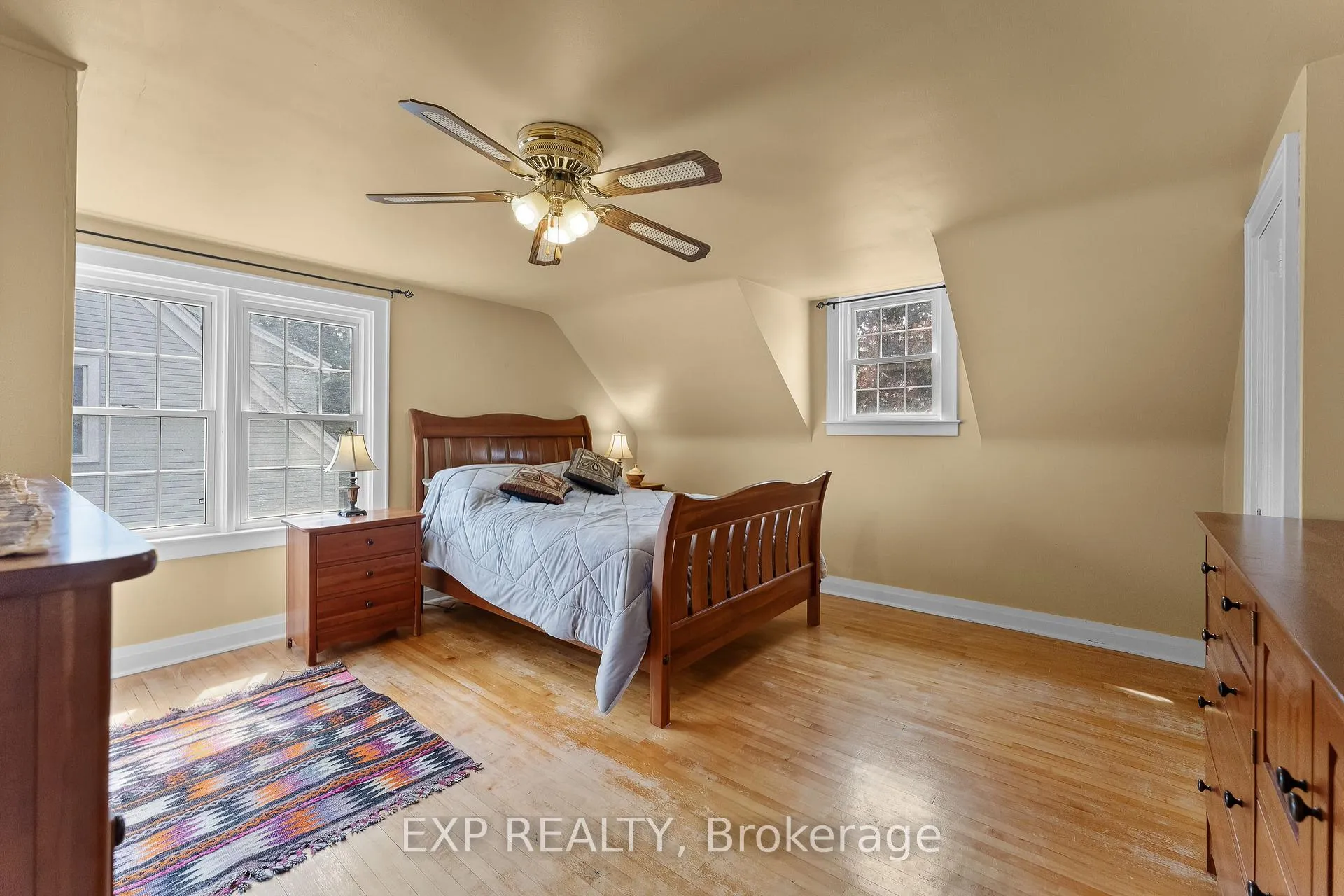 Photo 25 of 7009 High Street, Niagara Falls, Hospital — HOMEH