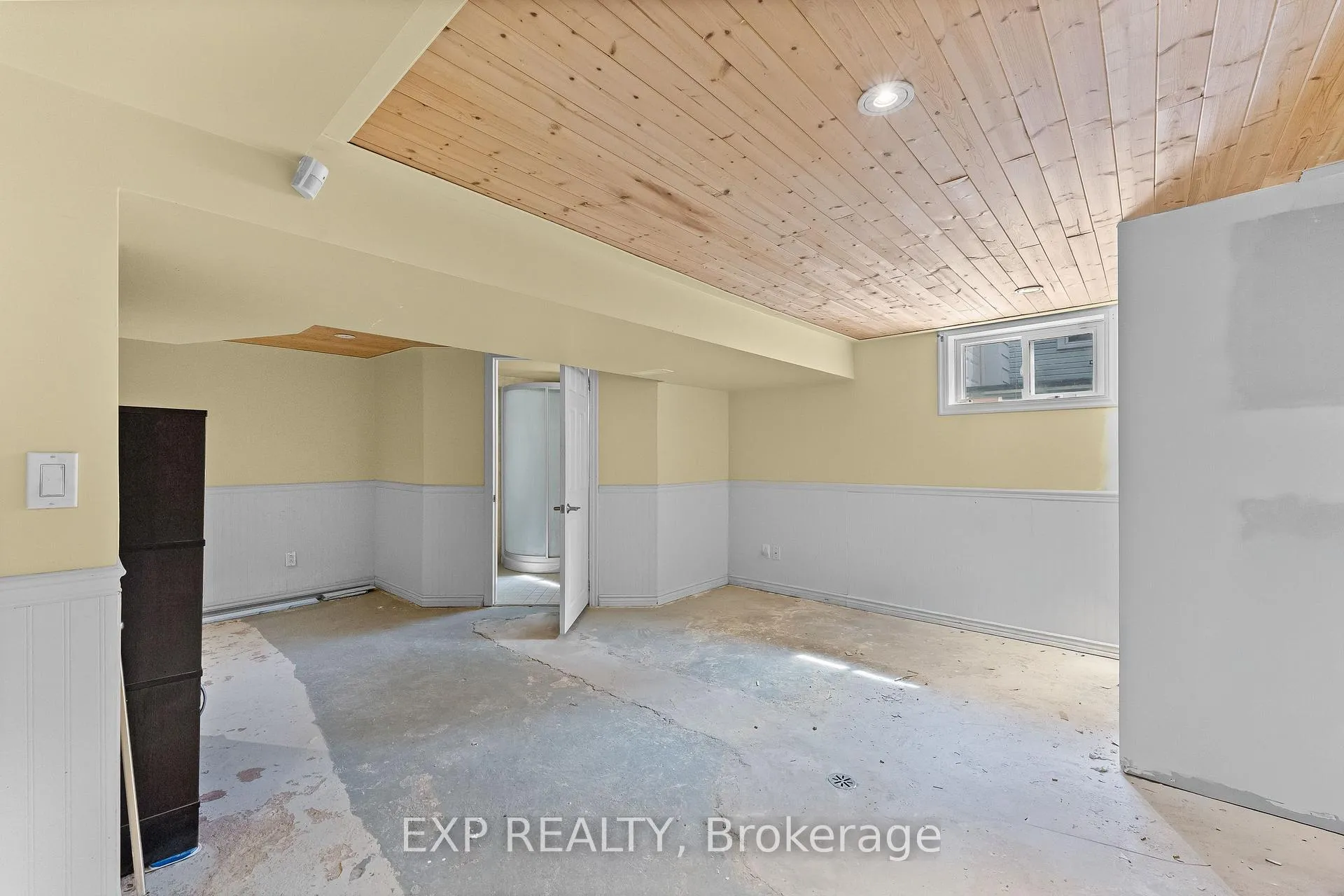 Photo 33 of 7009 High Street, Niagara Falls, Hospital — HOMEH